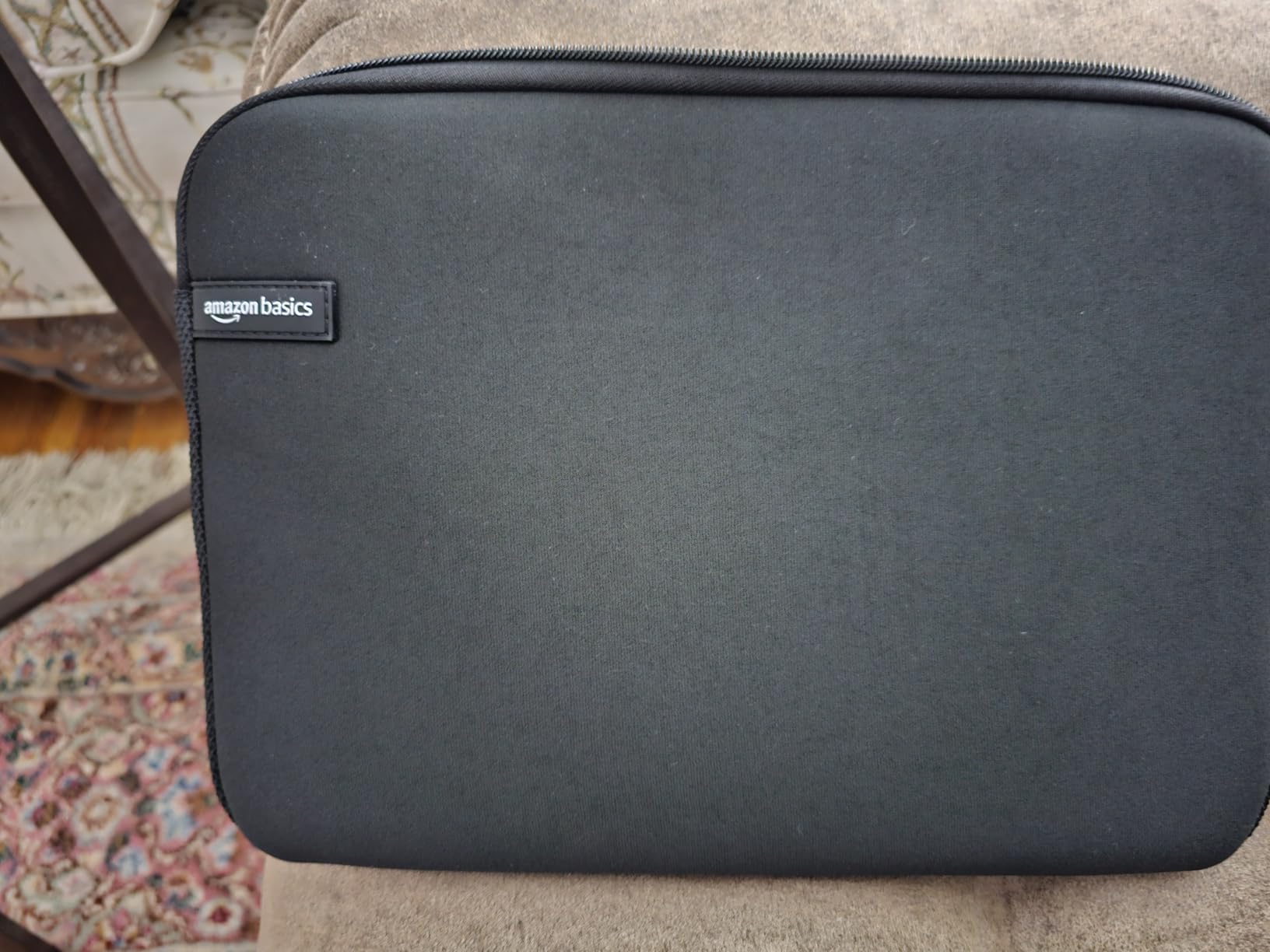 Amazon Basics 14 inch Laptop Sleeve, Compatible Protective Case with Zipper for MacBook Pro, MacBook Air - Black - Customer Photo 1