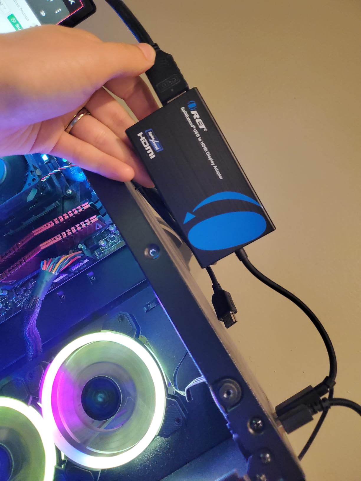 OREI HDMI Splitter 1 in 2 out - Ultra HD 4K @ 30Hz, HDCP, 3D & Full HD 1080P Support for Xbox, PS4, Blu-ray, HDTV - Adapter Included - Customer Photo 1
