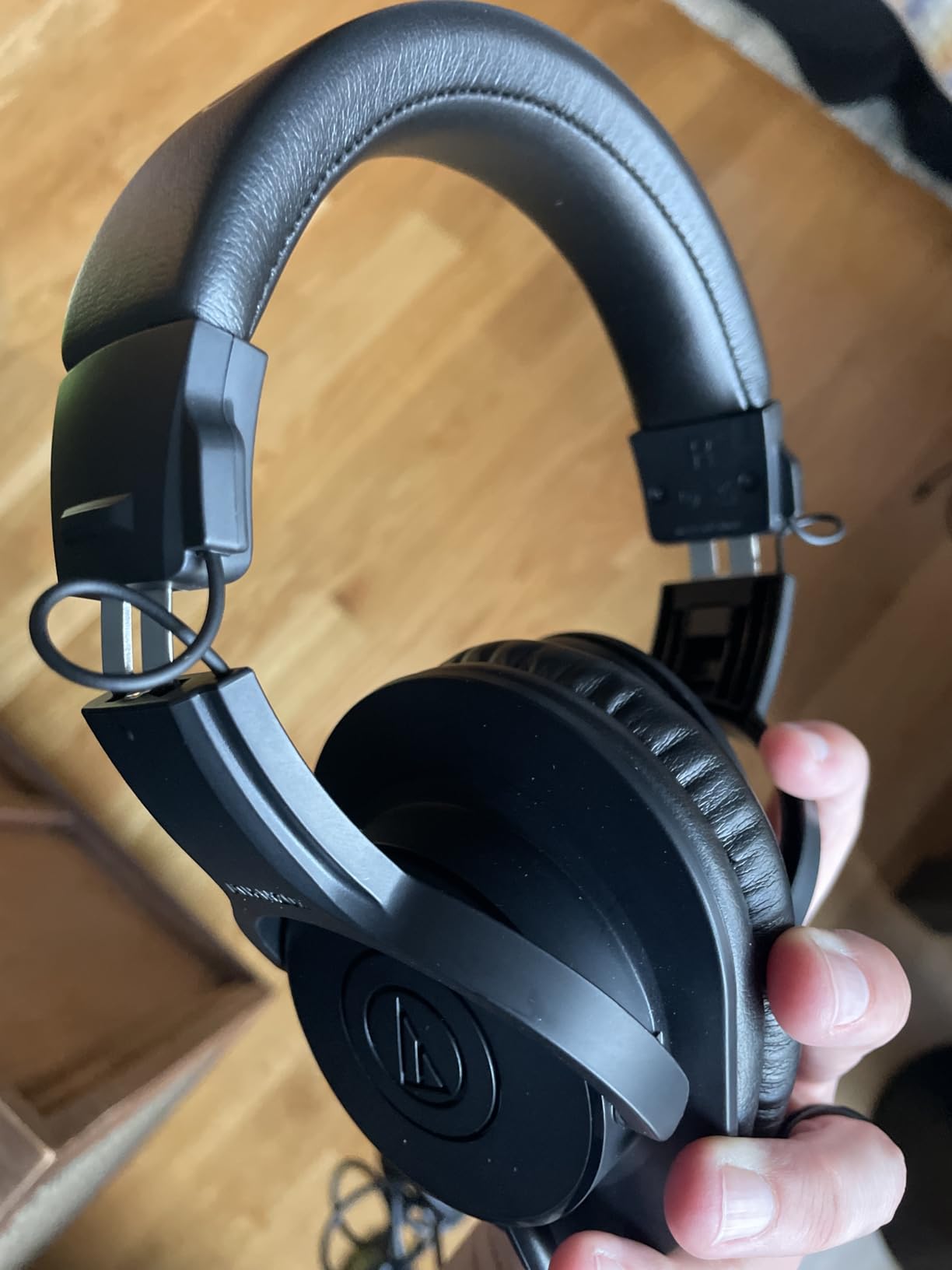 Audio-Technica ATH-M20x Professional Studio Monitor Headphones, Black (AUD ATHM20X) - Customer Photo 3