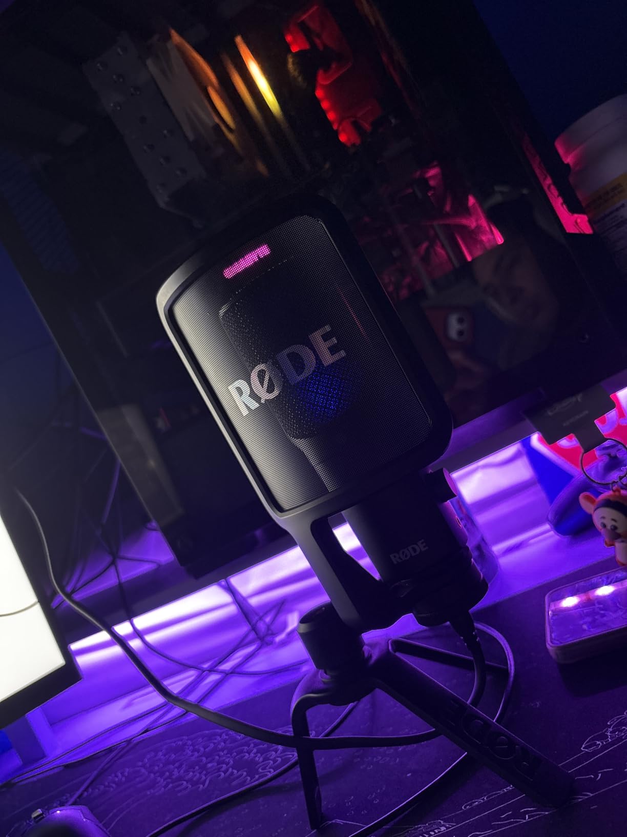 RØDE NT-USB+ Professional-Grade USB Condenser Microphone For Recording Studio Quality Audio Directly To A Computer Or Mobile Device, Black - Customer Photo 1