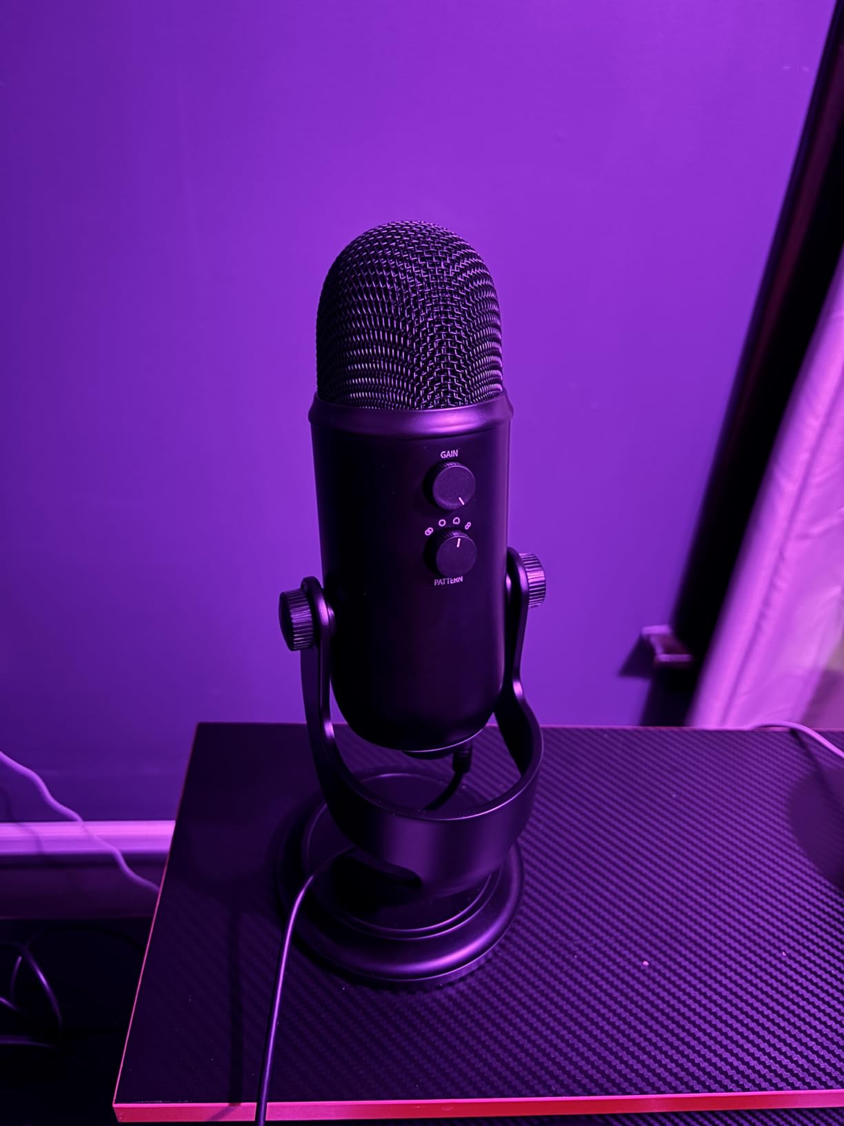 Logitech for Creators Blue Microphones Yeti USB Microphone (Blackout) - Customer Photo 1