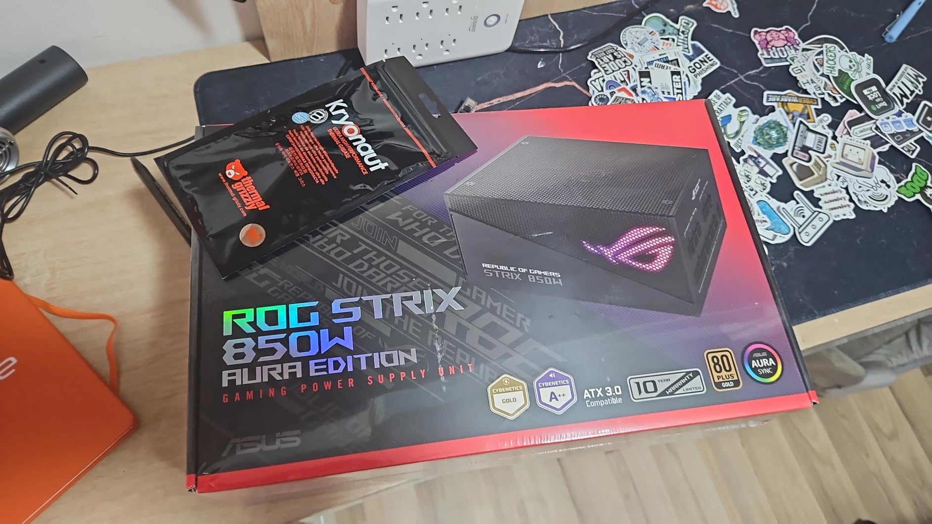 Thermal Grizzly Kryonaut - 1 Gram - Extremly High Performance Thermal Paste - for Demanding Applications and Overclocking CPU/GPU/PS4/PS5/Xbox customer photo 1