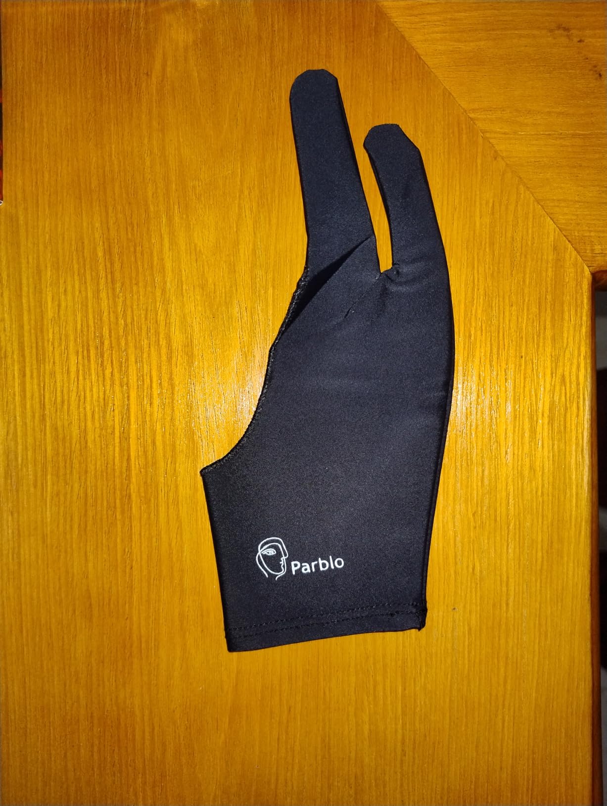 Parblo PR01 Artist Drawing Glove for Drawing Tablet,Fit for Both Right and Left Hand - Customer Photo 4