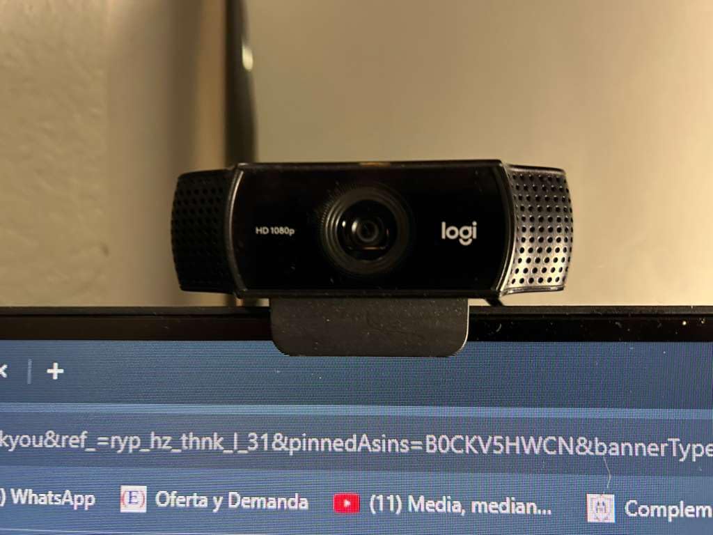 Logitech C922x HD Pro PC Webcam, Full HD 1080p/60fps Video, Clear Audio, HD Light Correction, Works with Microsoft Teams, Google Meet, Zoom, Nintendo Switch 2's new GameChat mode, Mac/Tablet- Black - Customer Photo 2
