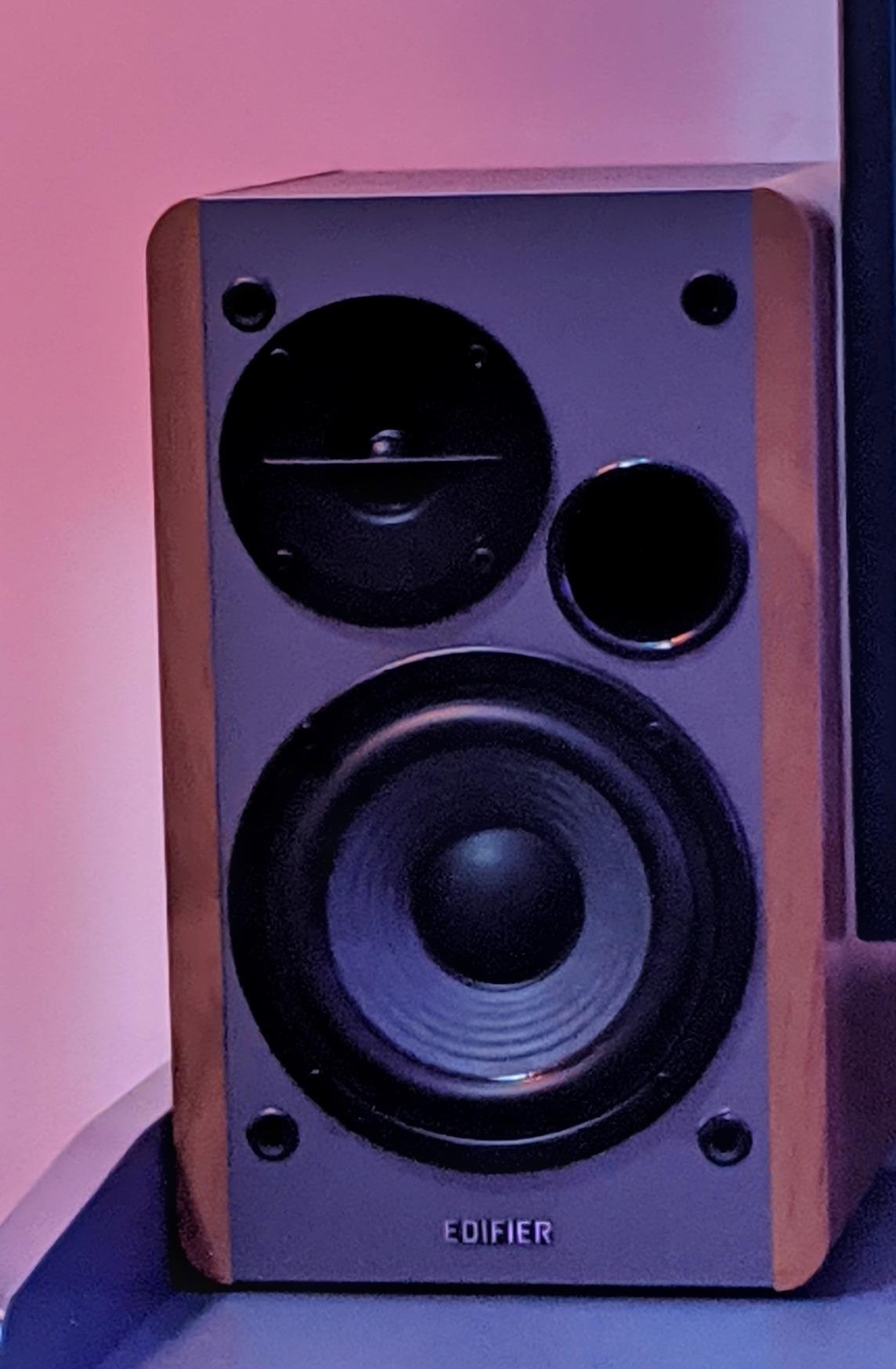 Edifier R1280DB Powered Bluetooth Bookshelf Speakers - Optical Input - Wireless Studio Monitors - 4 Inch Near Field Speaker - 42w RMS - Wood Grain - Customer Photo 2