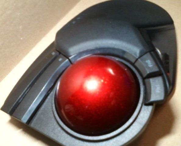 ELECOM HUGE Trackball, 2.4GHz Wireless USB, Index Finger Control, Customizable 8-Button, Large Soft Palm Rest, 52mm Ball, Windows PC Mac (M-HT1DRBK) - Customer Photo 1