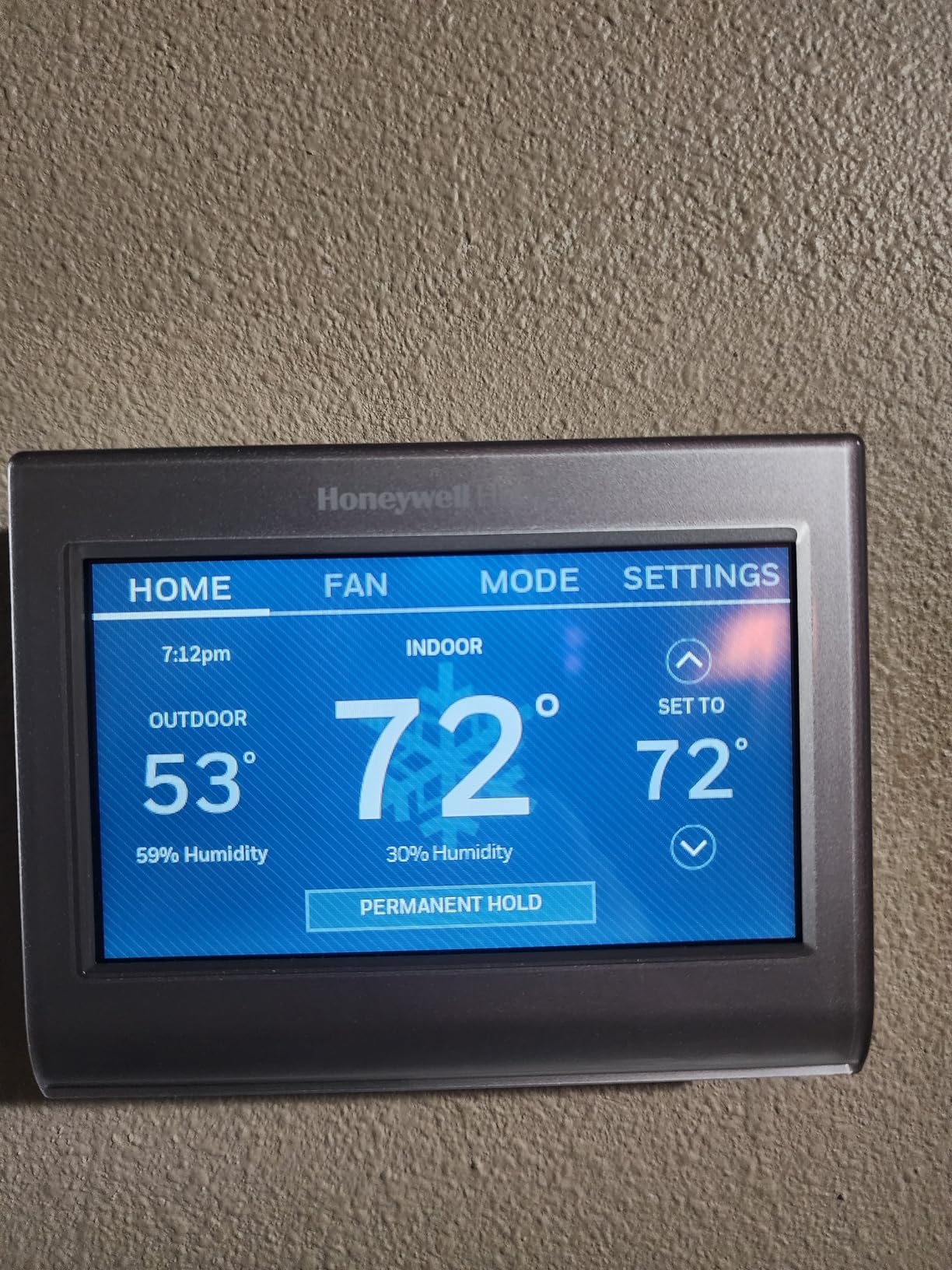 Honeywell Home RTH9585WF1004 Wi-Fi Smart Color Thermostat, 7 Day Programmable, Touch Screen, Energy Star, Alexa Ready, Gray - Customer Photo 1