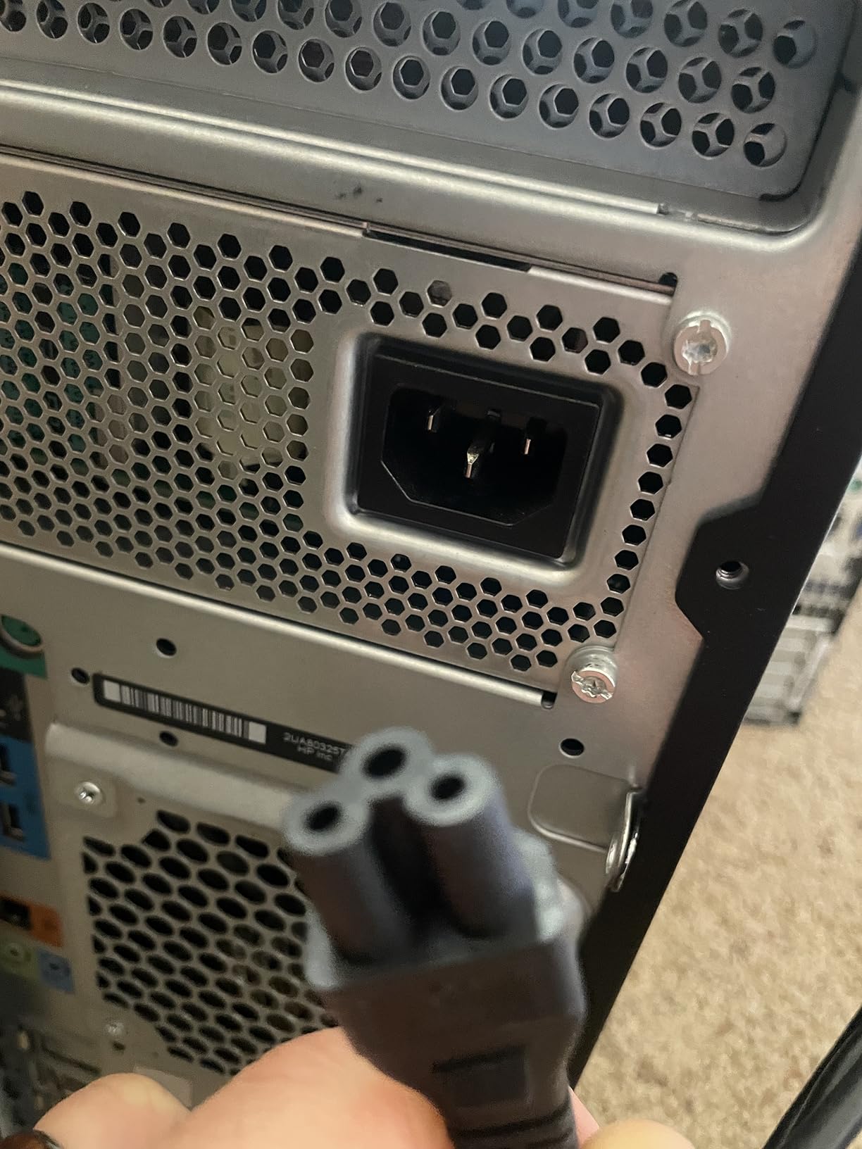 HP Z440 Business WorkStation Desktop PC: Intel Xeon E5-1630 v3, 2TB HDD, 32 GB DDR4, NVIDIA Quadro K420, DVD-RW, Windows 10 Pro (Renewed) - Customer Photo 4
