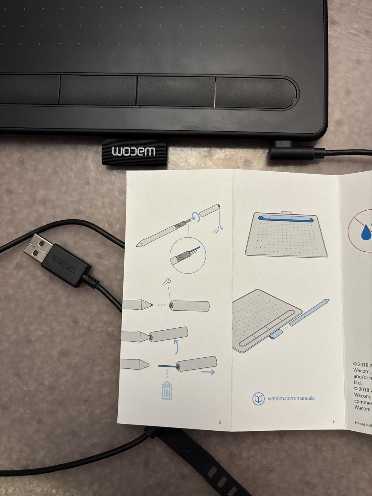 Wacom Intuos Small Graphics Drawing Tablet, includes Training & Software; 4 Customizable ExpressKeys Compatible With Chromebook Mac Android & Windows, photo/video editing, design & education,Black - Customer Photo 2