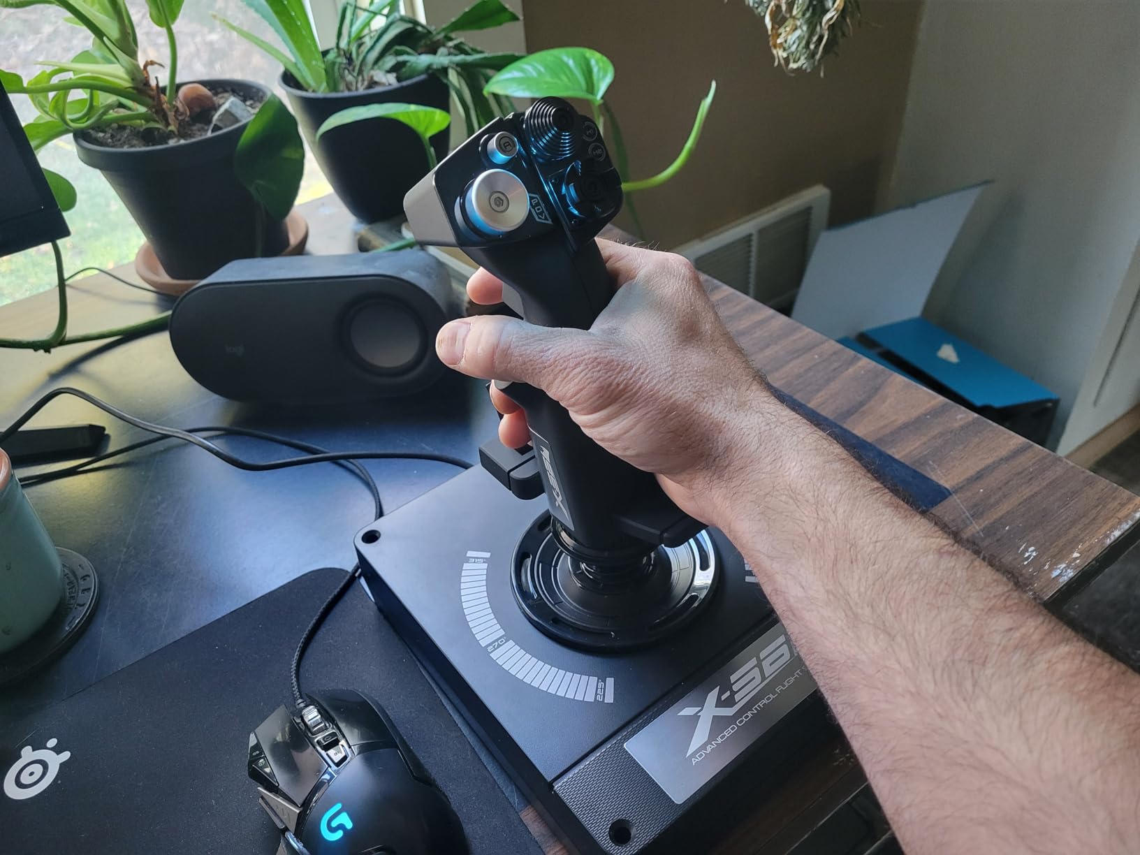 Logitech G X56 H.O.T.A.S Throttle and Joystick Flight Simulator Game Controller, 4 Spring Options, +189 Programmable Controls, RGB Lighting, 2x USB, PC - Black - Customer Photo 1