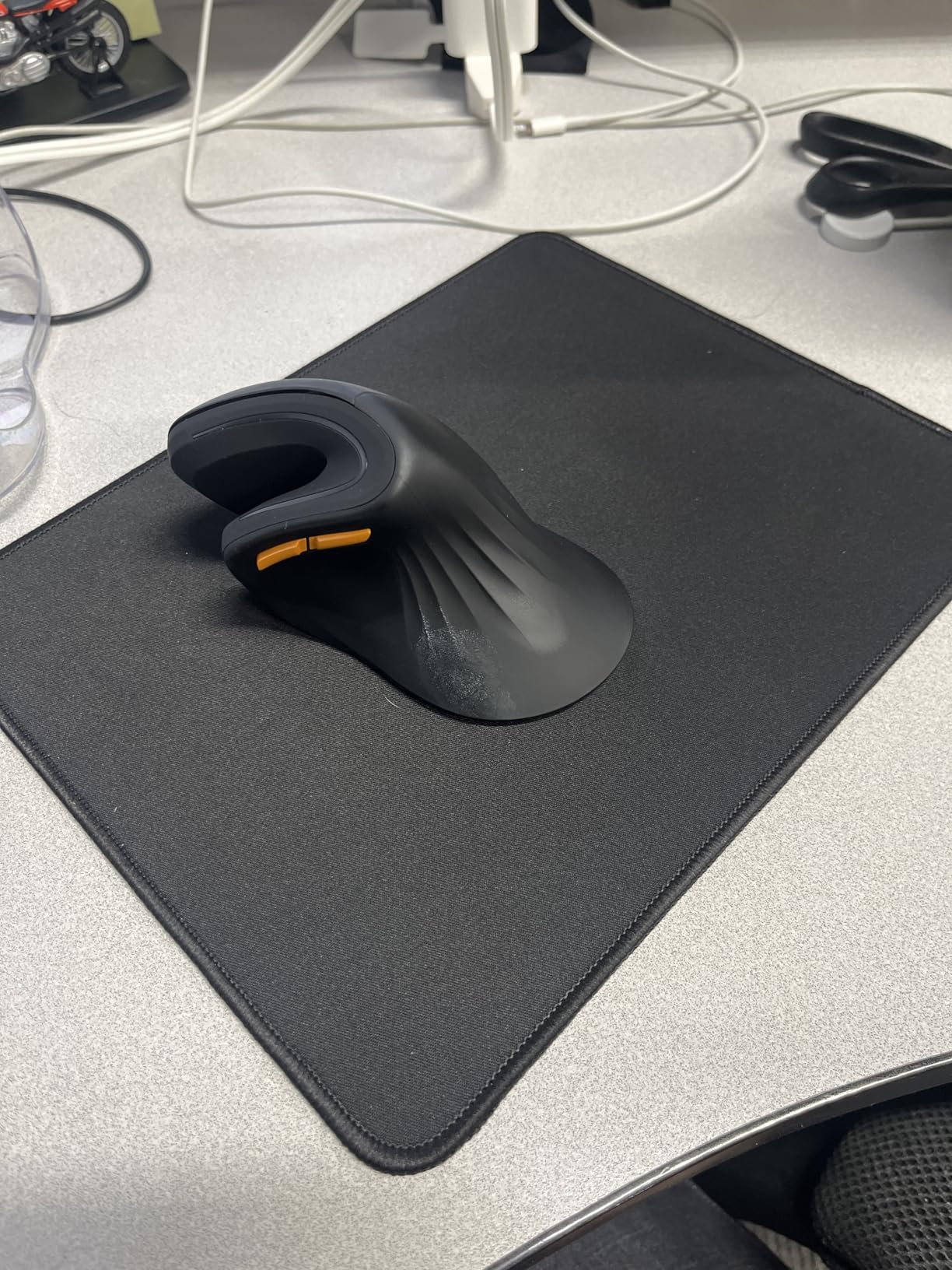 MROCO Mouse Pad [30% Larger] with Anti-fray Stitching, Premium-Textured & Waterproof Computer Mousepad with Non-Slip Rubber Base, Gaming Mouse Mat for Laptop, Office & Home, 8.5 x 11 inch, Black - Customer Photo 2
