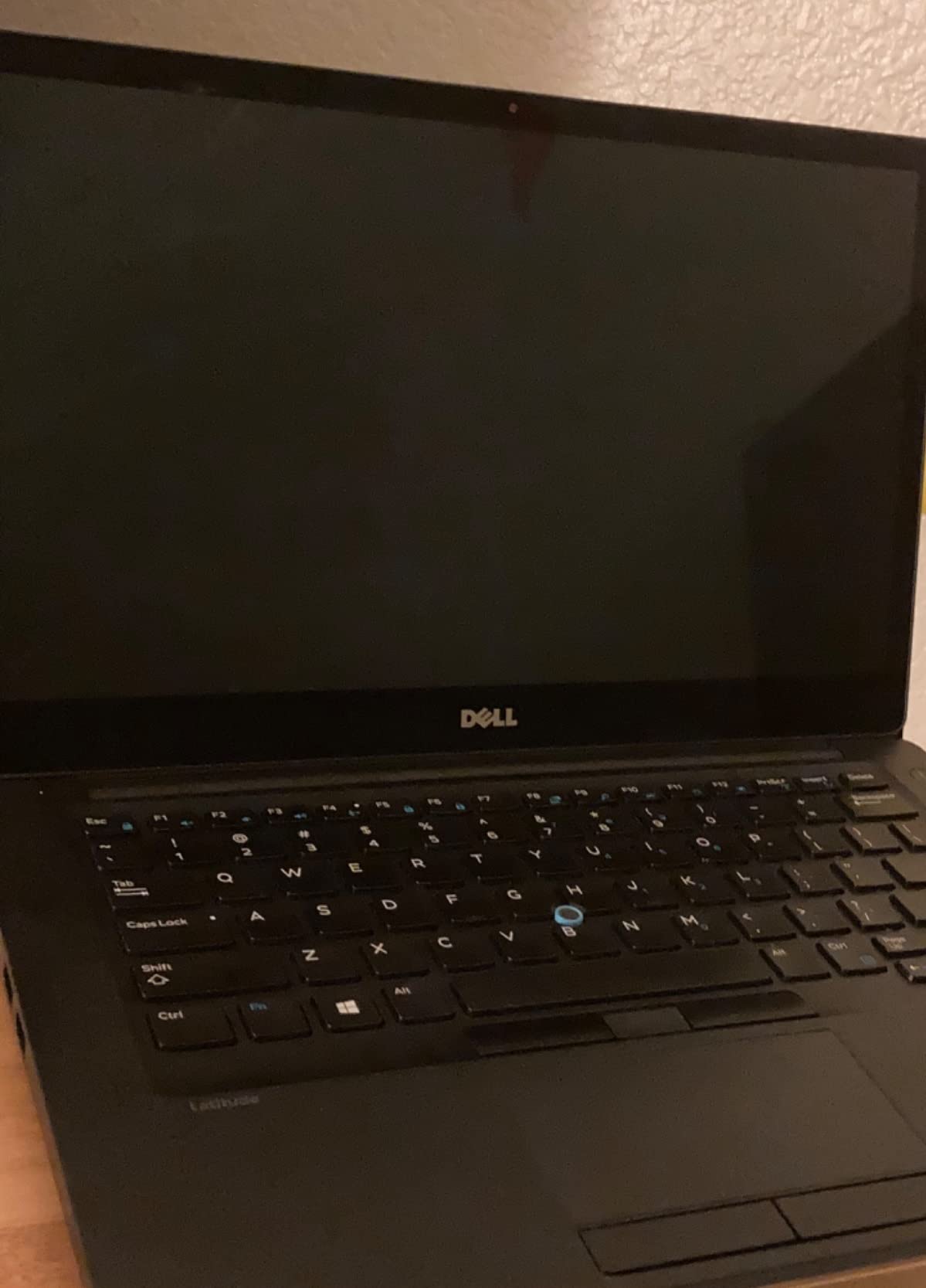 Dell Latitude 14 7000 7480 Business UltraBook - 14in (1366x768), Intel Core i5-6300U, 256GB SSD, 8GB DDR4, Backlit Keys, Webcam, Windows 10 Professional (Renewed) - Customer Photo 1