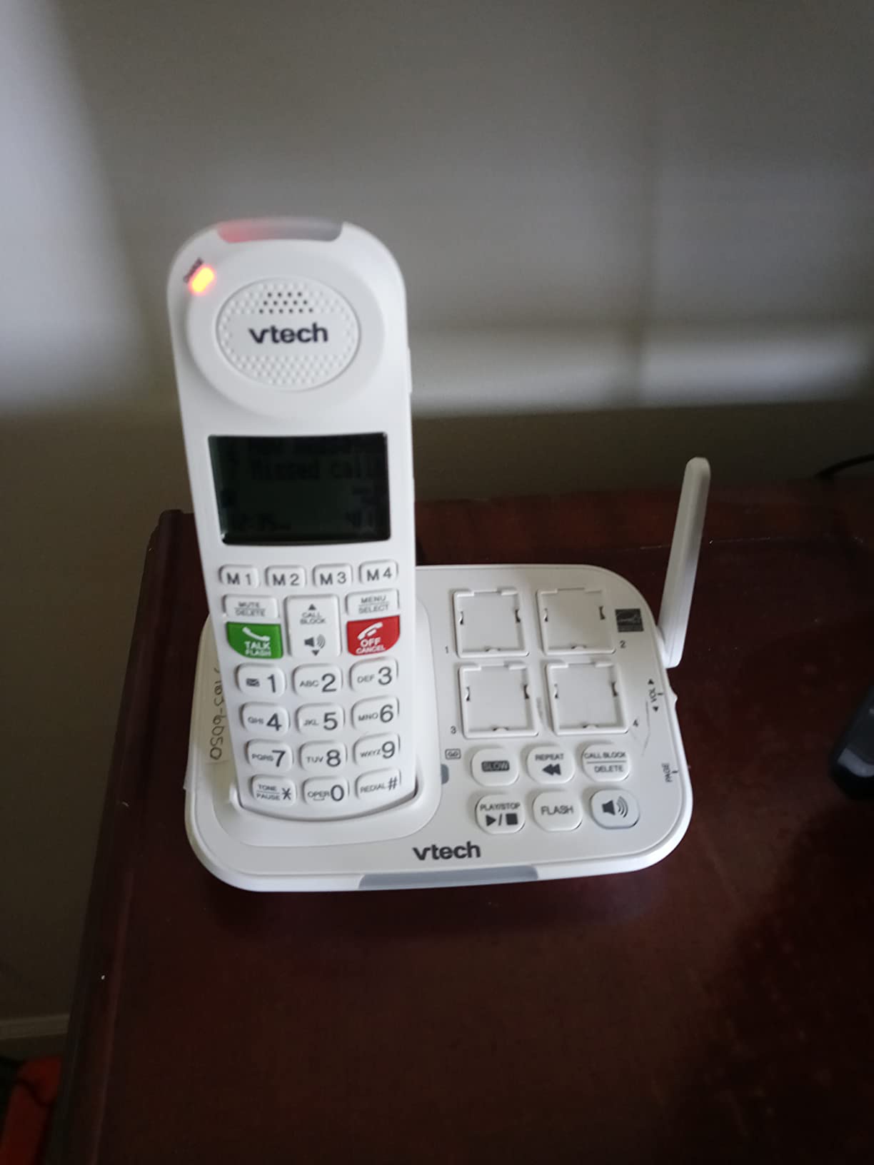 VTech SN5147 Amplified Corded/Cordless Senior Phone with Answering Machine, Call Blocking, 90dB Extra-Loud Visual Ringer, One-Touch Audio Assist on Handset up to 50dB, White - Customer Photo 3