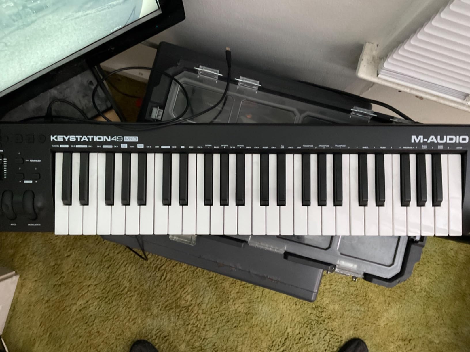 M-AUDIO Keystation, 49-Key MK3-Synth Action USB MIDI Keyboard Assignable Controls, Pitch and Mod Wheels, and Software Include, (KEYSTATION49MK3) Customer Review M-AUDIO Keystation, 49-Key MK3-Synth Action USB MIDI Keyboard Assignable Controls, Pitch and Mod Wheels, and Software Include, (KEYSTATION49MK3) - Customer Photo 2