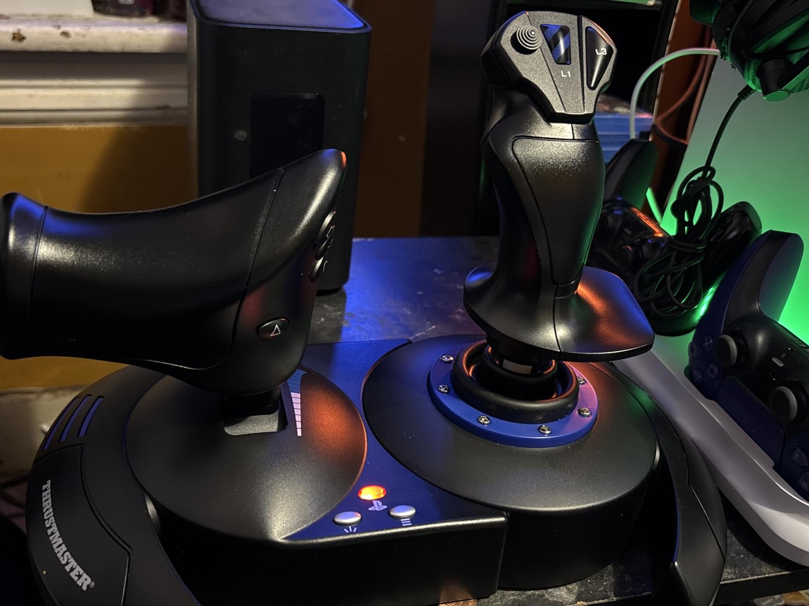 Thrustmaster T.Flight HOTAS 4 (Compatible with PS5, PS4 and PC) - Customer Photo 1