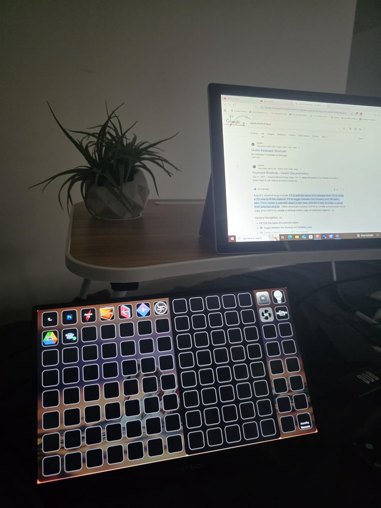 Elgato Stream Deck Mini - Control Zoom, Teams, PowerPoint, MS Office and More, Boost Productivity with Seamless Integration for Daily Apps, Set Up Shortcuts Easily, Compatible with Mac and PC customer photo 2