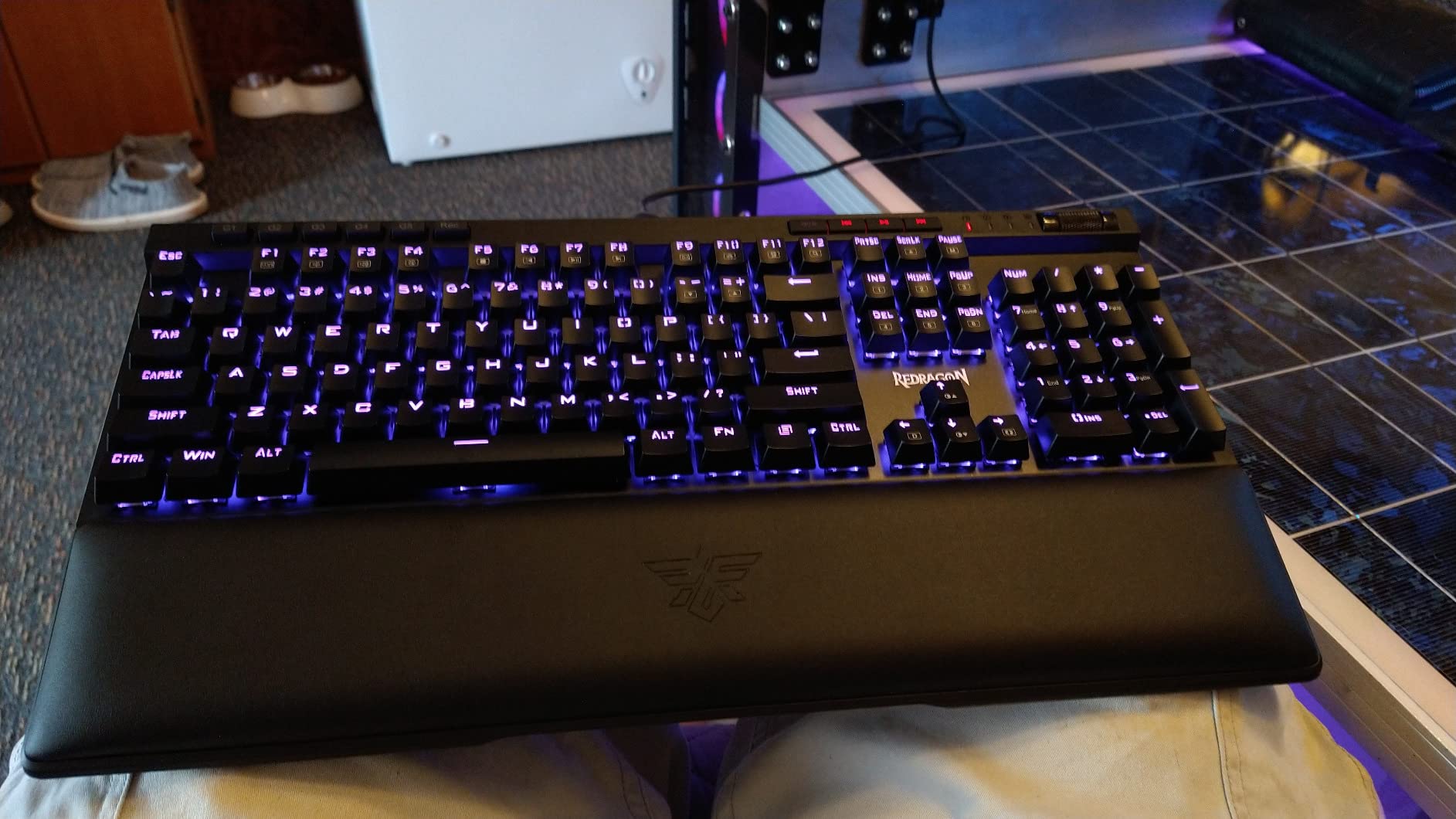 Redragon K580 VATA RGB LED Backlit Mechanical Gaming Keyboard with Macro Keys & Dedicated Media Controls, Hot-Swappable Socket, Onboard Macro Recording (Blue Switches) - Customer Photo 2