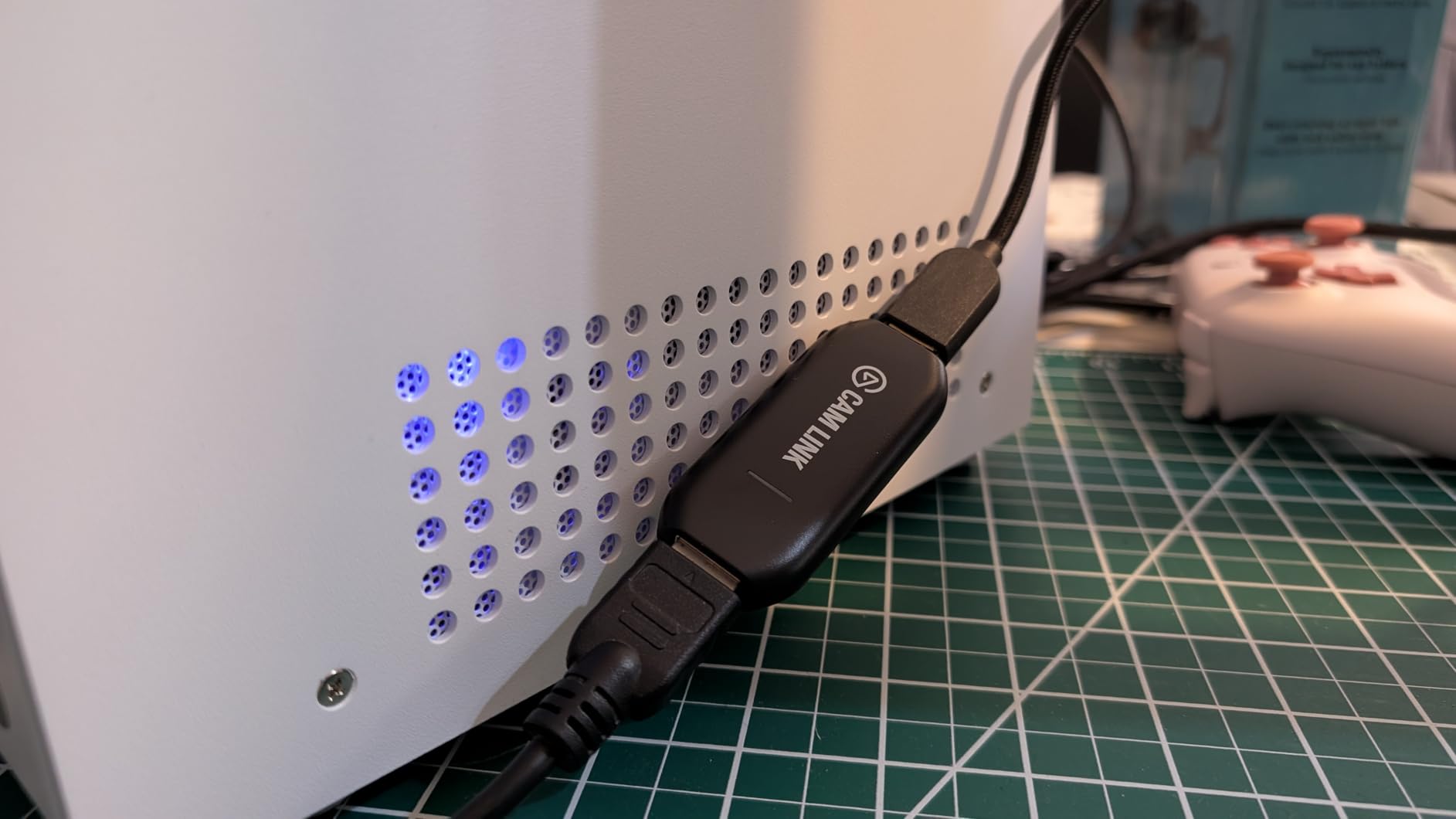 Elgato Cam Link 4K – External Capture Card for DSLR & Camcorder, ActionCam as Webcam, Meet/Stream/Record in 1080p60 or 4K30/4K60, Easy Connect for OBS/Zoom/Discord – HDMI to USB 3.0, PC/Mac/iPad - Customer Photo 1