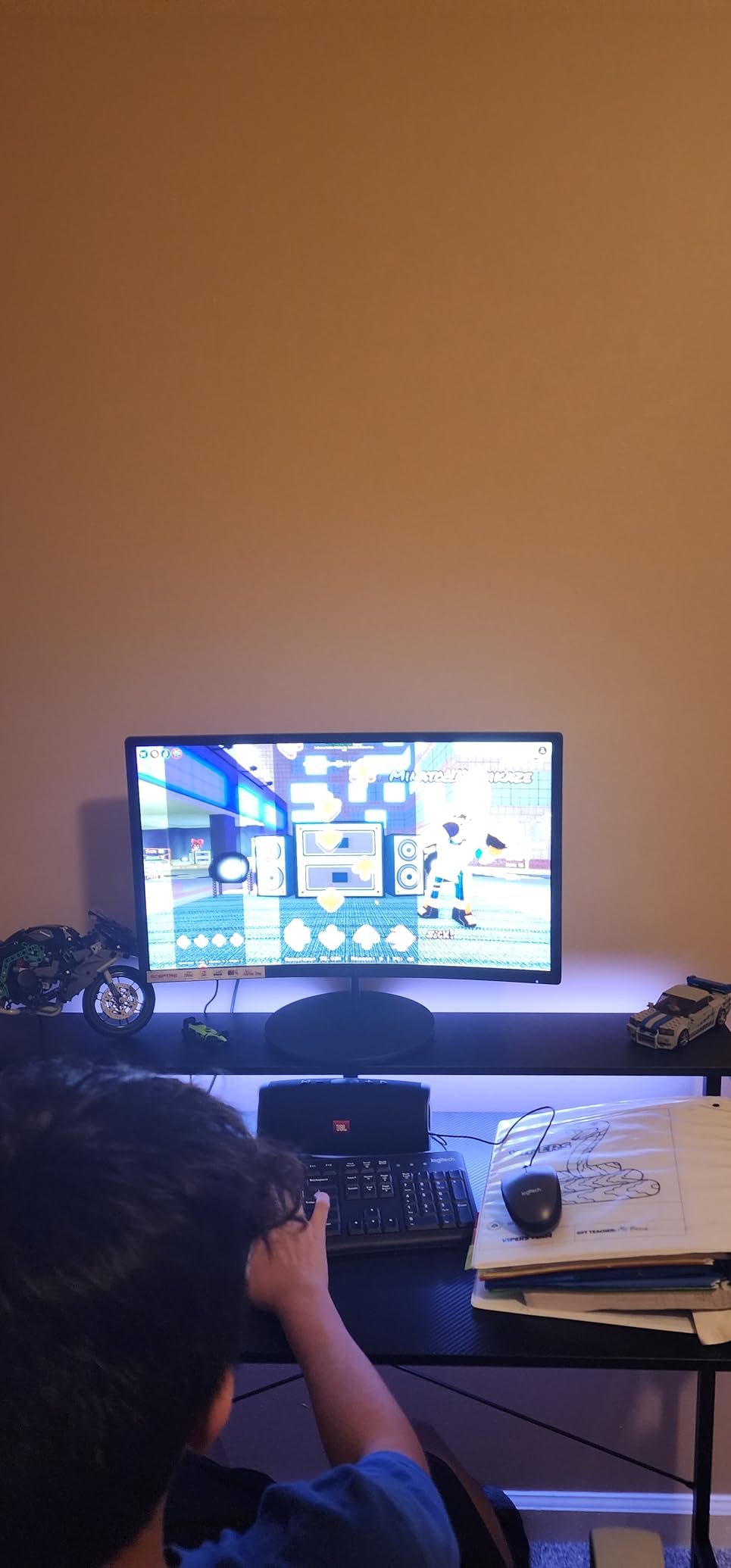 Sceptre Curved 24-inch Gaming Monitor 1080p R1500 98% sRGB HDMI x2 VGA Build-in Speakers, VESA Wall Mount Machine Black (C248W-1920RN Series) customer photo 1