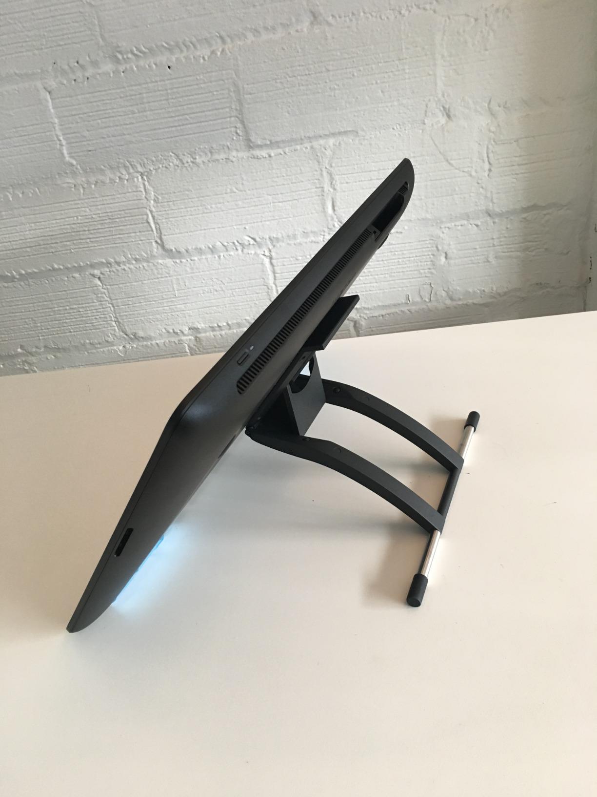 Wacom Cintiq 16 Drawing Tablet with Screen, 15.4