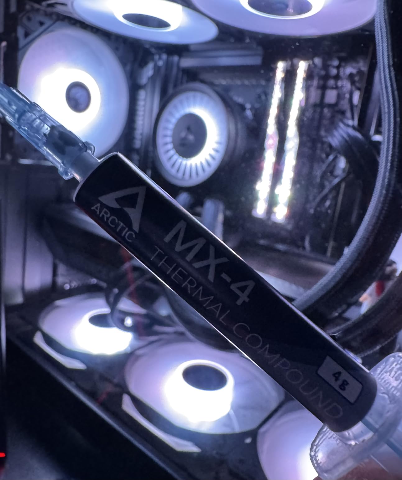 ARCTIC MX-4 (4 g) - Premium Performance Thermal Paste for All Processors (CPU, GPU - PC, PS4, Xbox), Very high Thermal Conductivity, Long Durability, Safe Application, Non-Conductive, Non-capacitive customer photo 1