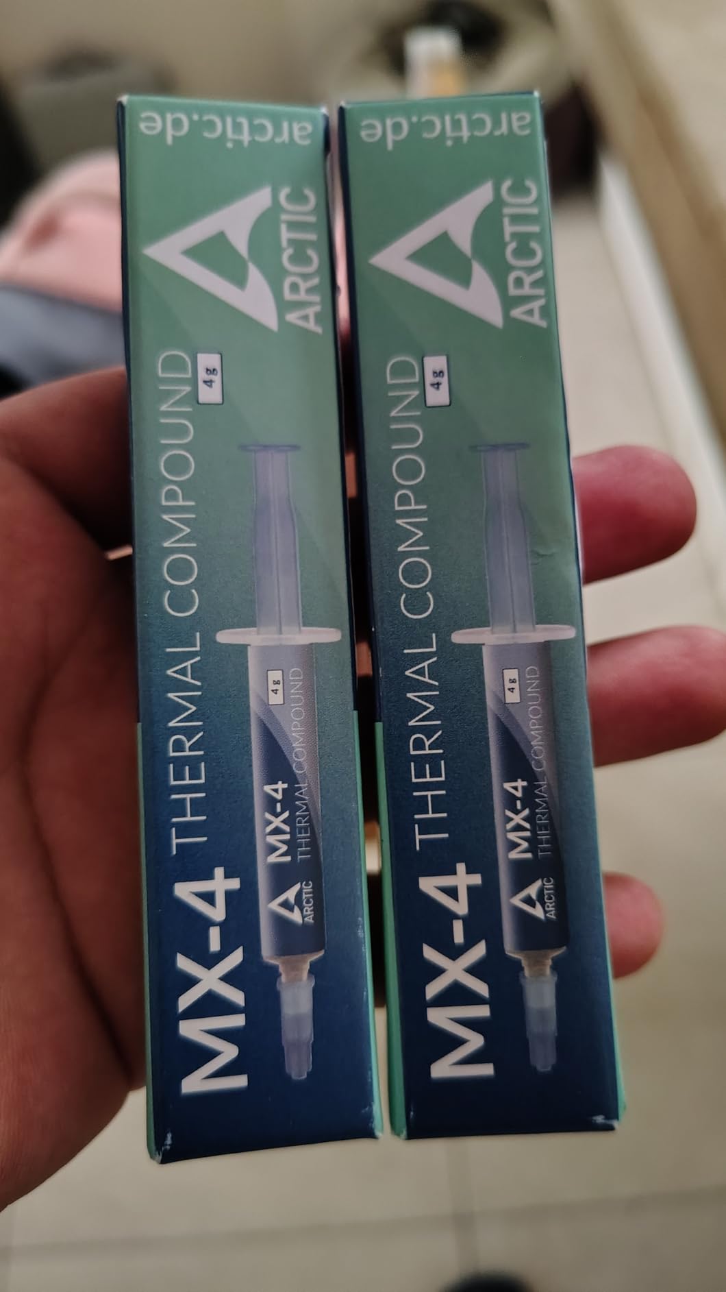 ARCTIC MX-4 (4 g) - Premium Performance Thermal Paste for All Processors (CPU, GPU - PC, PS4, Xbox), Very high Thermal Conductivity, Long Durability, Safe Application, Non-Conductive, Non-capacitive customer photo 2