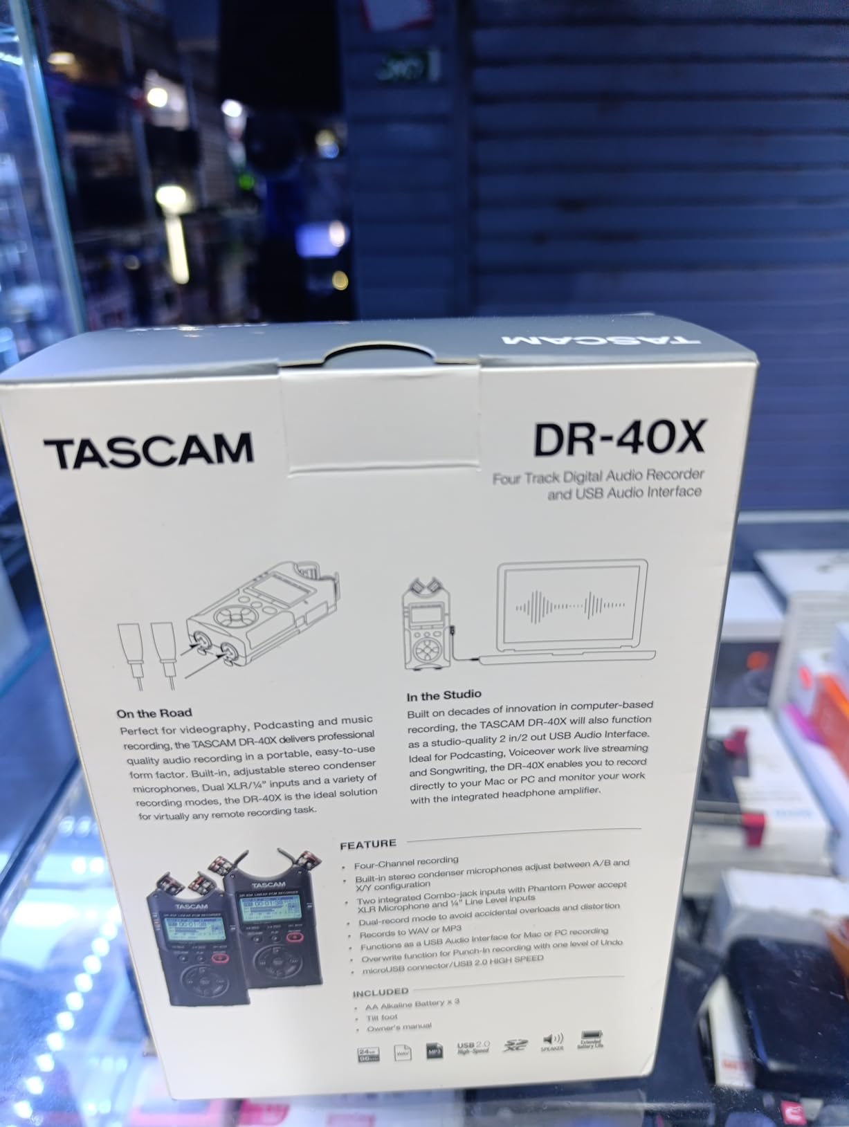 TASCAM DR-40X 4-Track Portable Handheld Field Recorder — 2 XLR/TRS Inputs, USB Audio Interface, Dual Adjustable Microphones for Stereo Recording of Music, Audio for Video and Podcasting - Customer Photo 2