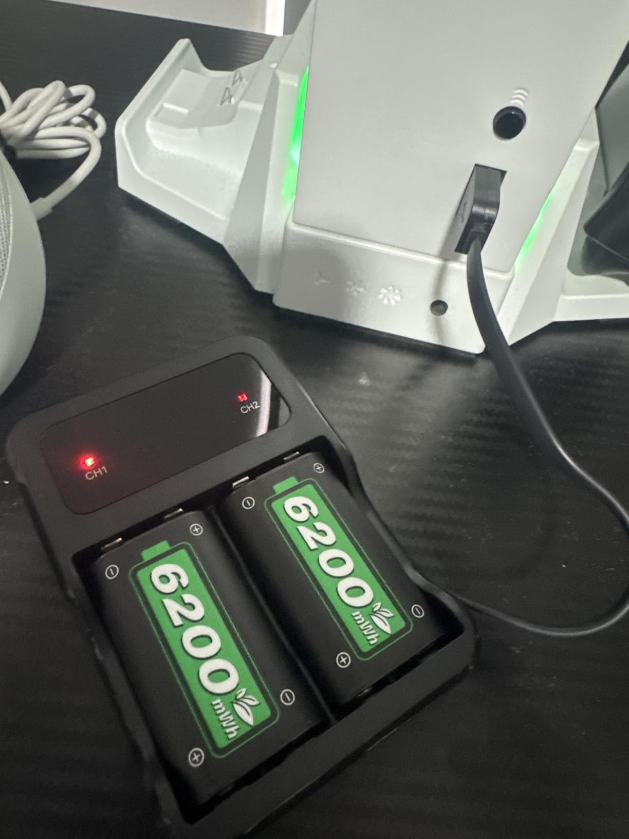Ukor Fast Charging 2x6200mWh Rechargeable Battery Packs with Charger for Xbox One/Xbox Series X|S Xbox One S/Xbox One X/Xbox One Elite Wireless Controller, Lasting Intelligent Protection - Customer Photo 1