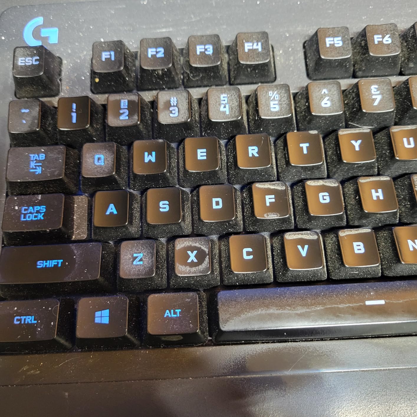 Logitech G213 Prodigy Wired Gaming Keyboard, LIGHTSYNC RGB Backlit Keys, Spill-Resistant, Customizable Keys, Dedicated Multi-Media Keys – Black - Customer Photo 5