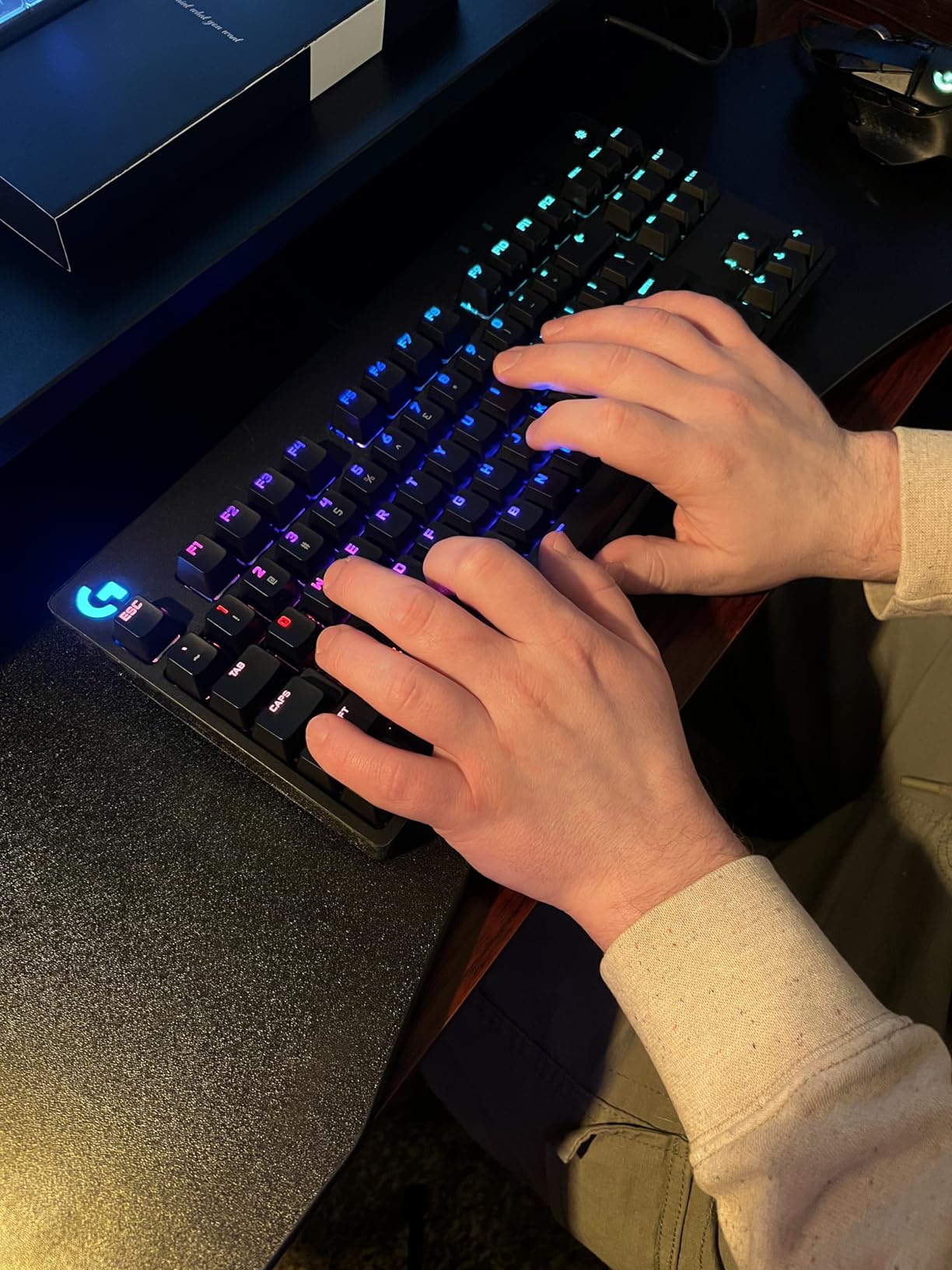 Logitech G PRO Mechanical Gaming Keyboard, Ultra Portable Tenkeyless Design, Detachable Micro USB Cable, 16.8 Million Color LIGHTSYNC RGB Backlit Keys customer photo 2