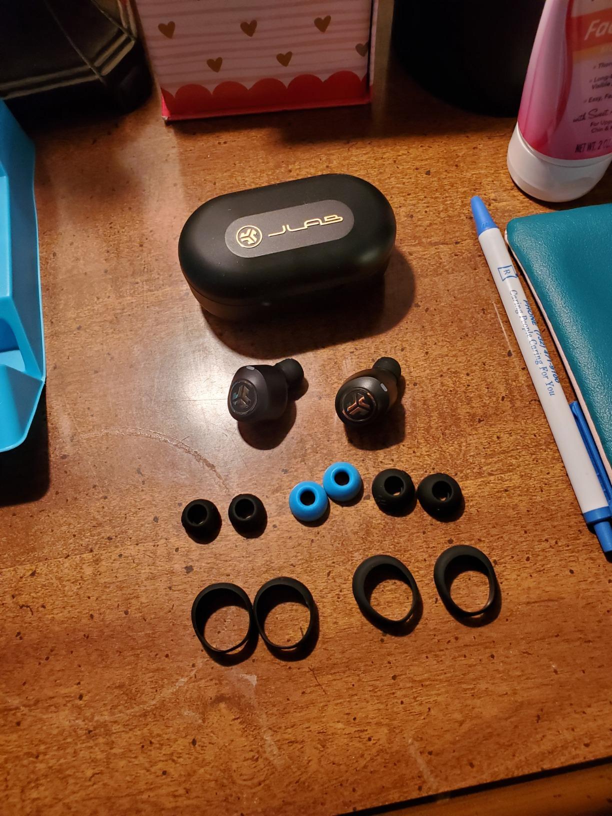 JLab JBuds Air Icon True Wireless Signature Bluetooth Earbuds + Charging Case, Black & Gold, IP55 Sweat Resistance, Bluetooth 5.0 Connection, Stereo Phone Calls, 3 EQ Sound Settings - Customer Photo 1