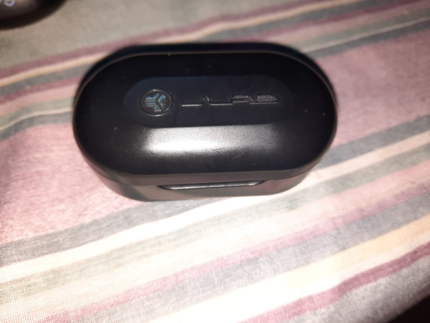 JLab JBuds Air Icon True Wireless Signature Bluetooth Earbuds + Charging Case, Black & Gold, IP55 Sweat Resistance, Bluetooth 5.0 Connection, Stereo Phone Calls, 3 EQ Sound Settings - Customer Photo 3
