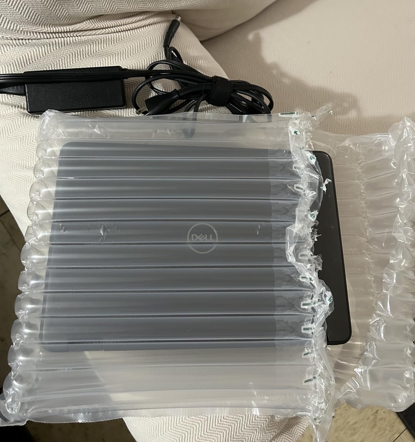 Dell Latitude Touch 3190 2-in-1 PC Intel Quad Core up to 2.4Ghz 4GB 64GB SSD 11.6inch HD Touch Gorilla Glass LED WiFi Cam HDMI W10 Pro (Renewed) - Customer Photo 2