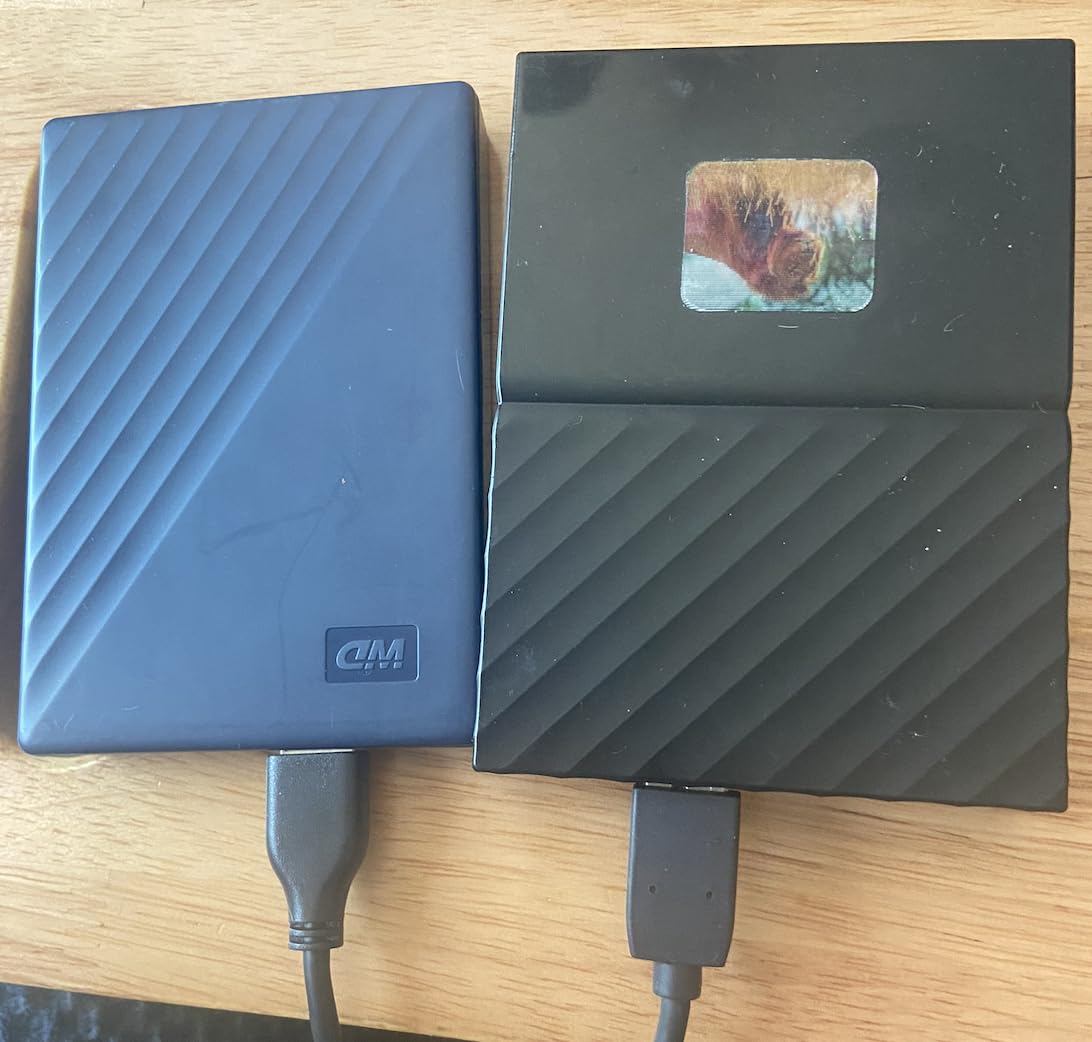 WD 2TB My Passport for Mac, Navy, Portable External Hard Drive with backup software and password protection, USB 3.1/USB 3.0 compatible - WDBA2D0020BBL-WESN - Customer Photo 5