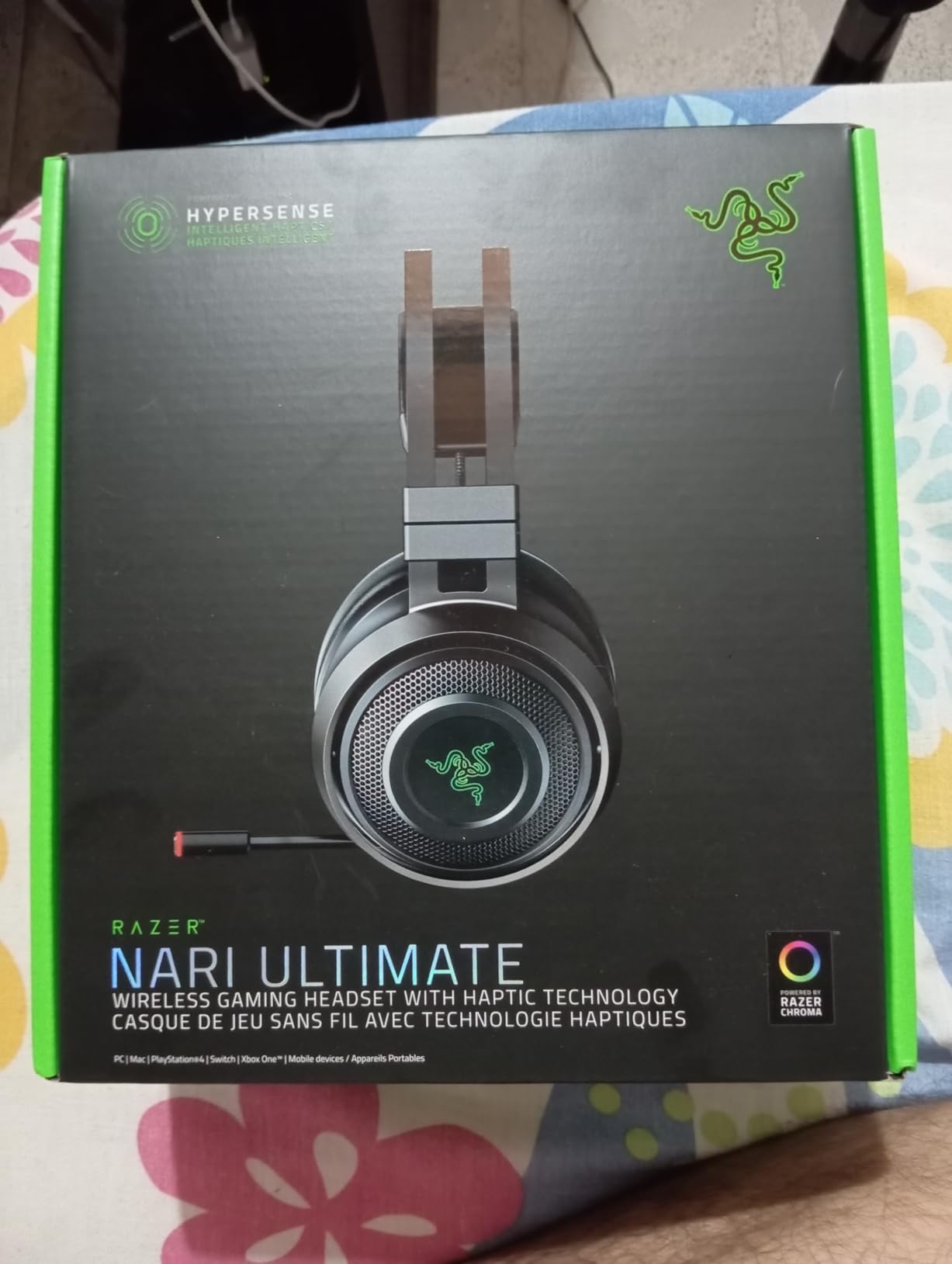 Razer Nari Ultimate Wireless 7.1 Surround Sound Gaming Headset: HyperSense Haptic Feedback - Auto-Adjust Headband - Retractable Mic – for Xbox Series X & S, Xbox One - Black/Green - Customer Photo 1