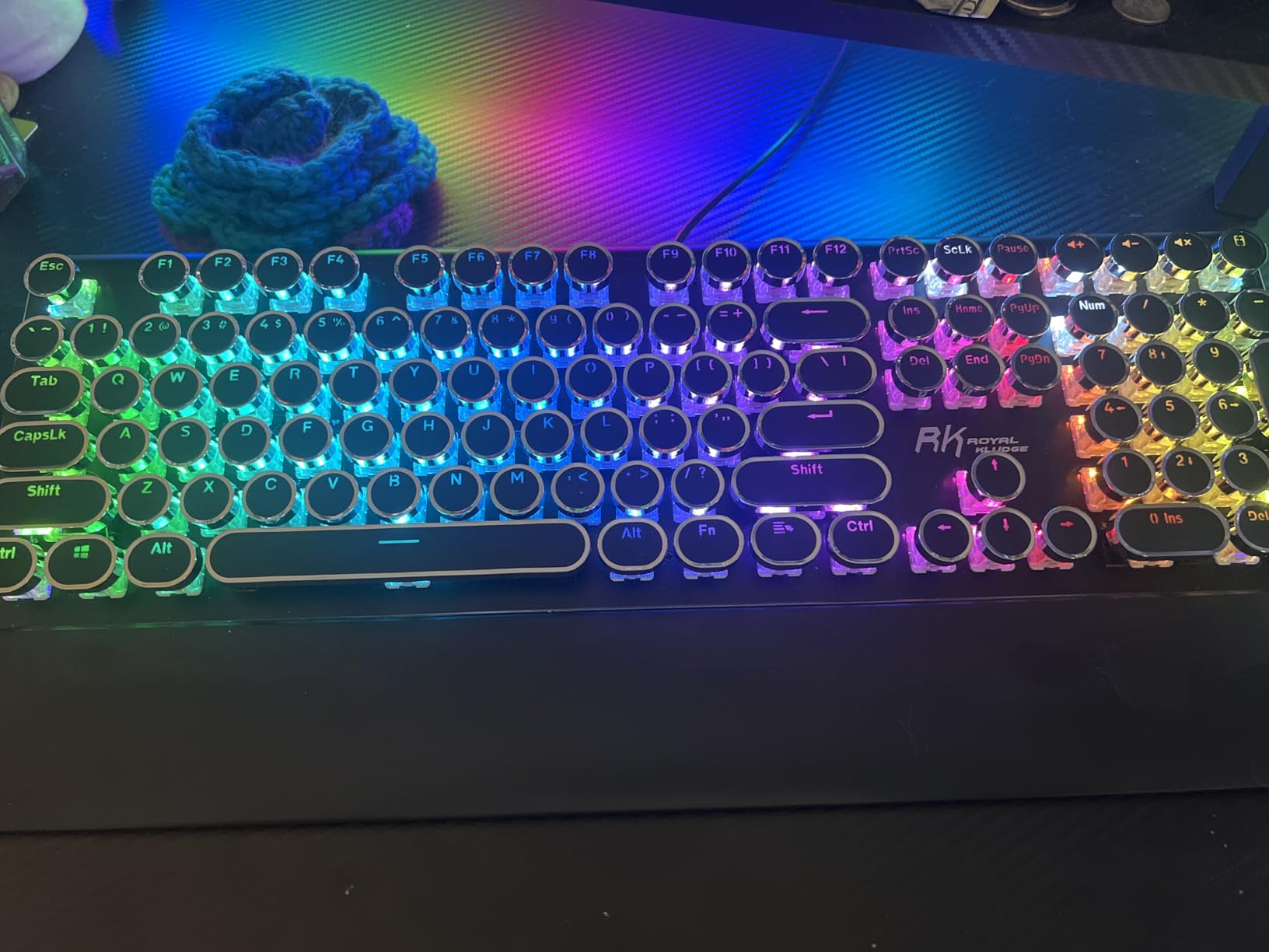 RK ROYAL KLUDGE S108 Typewriter Keyboard, Retro Mechanical Gaming Keyboard Wired 108 Keys with RGB Backlit Sidelight, Detachable Wrist Rest, Round Keycaps Blue Switches - Black customer photo 2