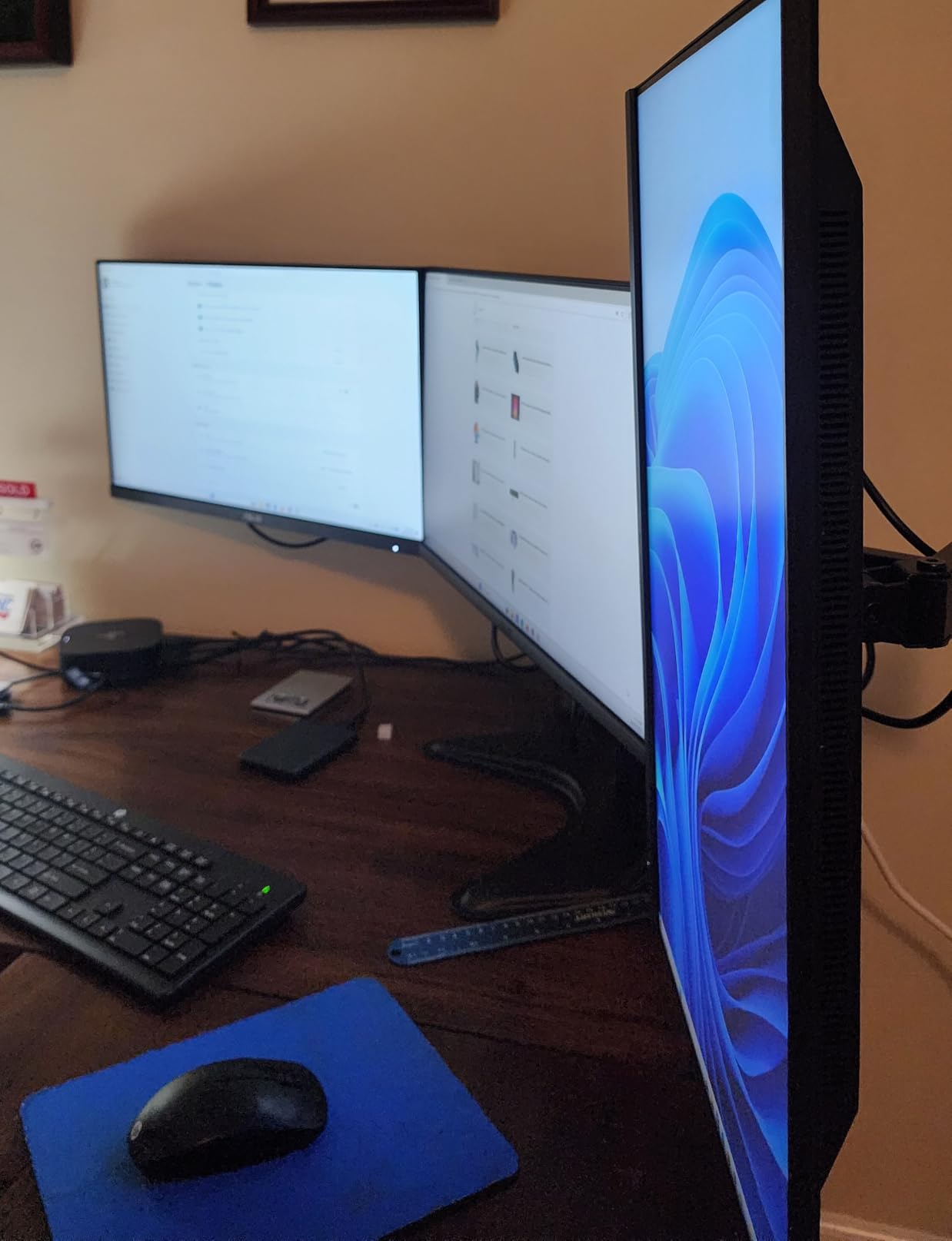 WALI Free Standing Dual Monitor Stand, Height Adjustable Monitor Mount with Glass Base, Fits LCD LED Flat Curved Screen up to 27 inch, 22lbs, with Grommet Base (GMF002) - Customer Photo 1