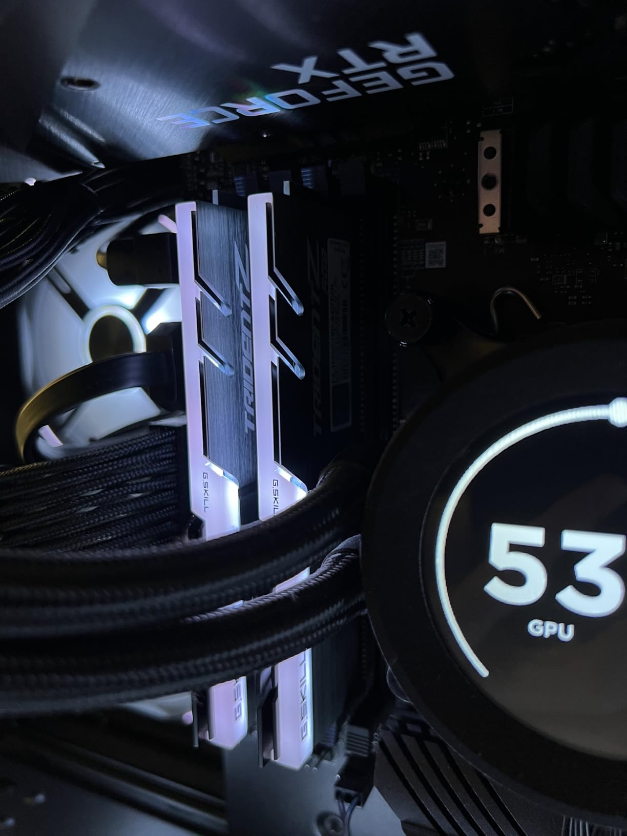 G.SKILL Trident Z RGB Series DDR4 RAM (XMP) 32GB (2x16GB) 3600MT/s CL18-22-22-42 1.35V Intel AMD Desktop Computer Memory U-DIMM (F4-3600C18D-32GTZR) - Customer Photo 1