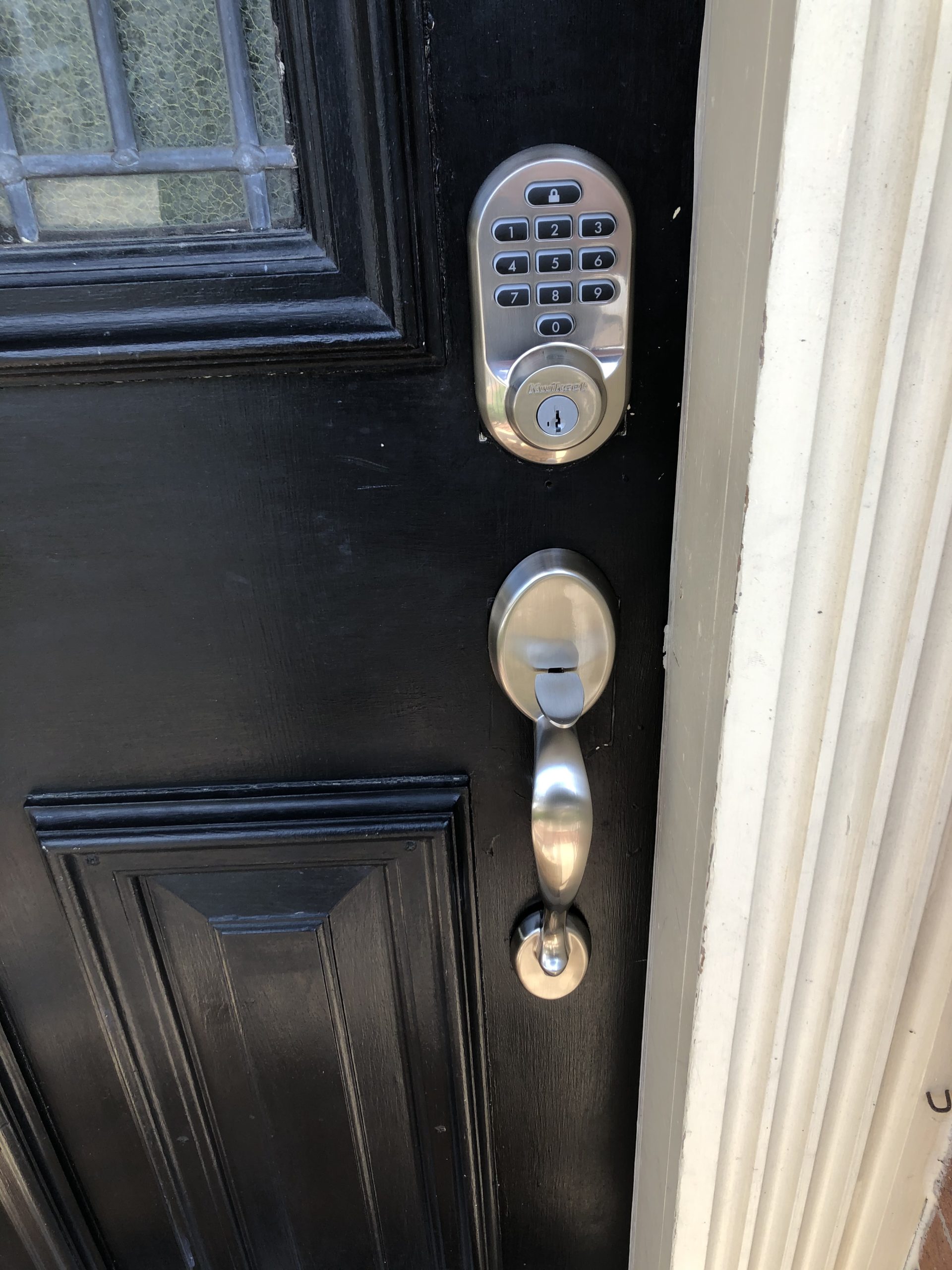 Kwikset Halo Wi-Fi Smart Lock, Keyless Entry Door Deadbolt, Geofence Auto-Unlock, Grade AAA Certified, No Hub Easy Install, Satin Nickel Lifetime Finish Warranty, Backlit Keypad - Customer Photo 2