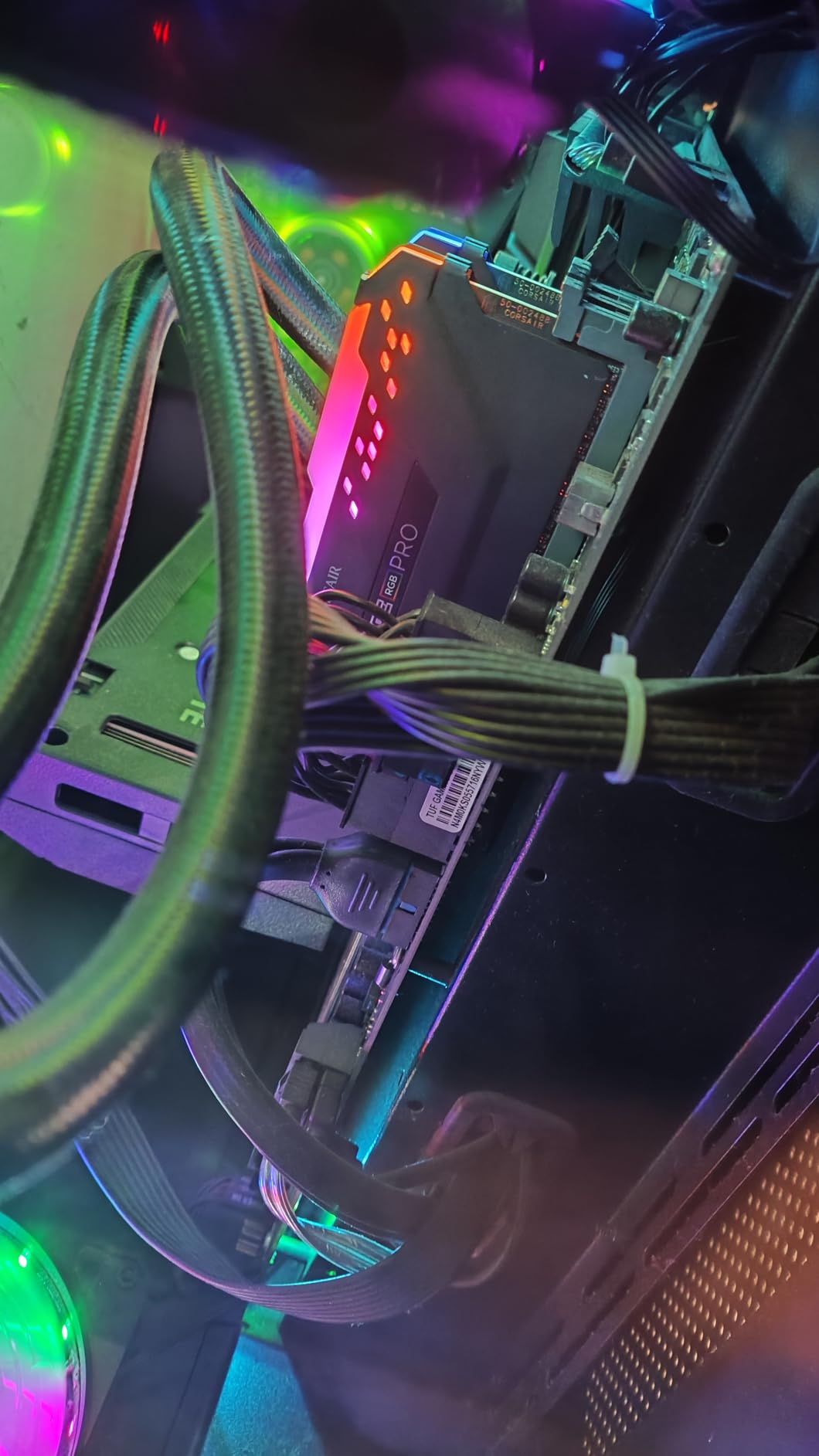 CORSAIR Vengeance RGB PRO DDR4 RAM 32GB (2x16GB) 3200MHz CL16-20-20-38 1.35V Intel AMD Desktop Computer Memory - Black (CMW16GX4M2C3200C16) - Customer Photo 1