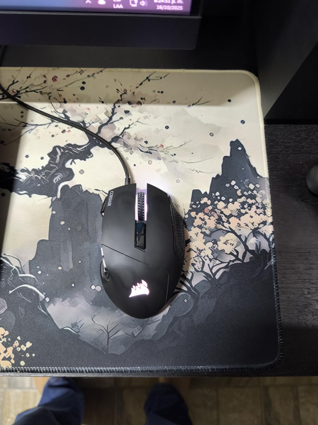 Corsair Scimitar RGB Elite Wired MOBA/MMO Gaming Mouse – 18,000 DPI – 17 Programmable Buttons – iCUE Compatible – PC, Mac, PS5, PS4, Xbox – Black - Customer Photo 2