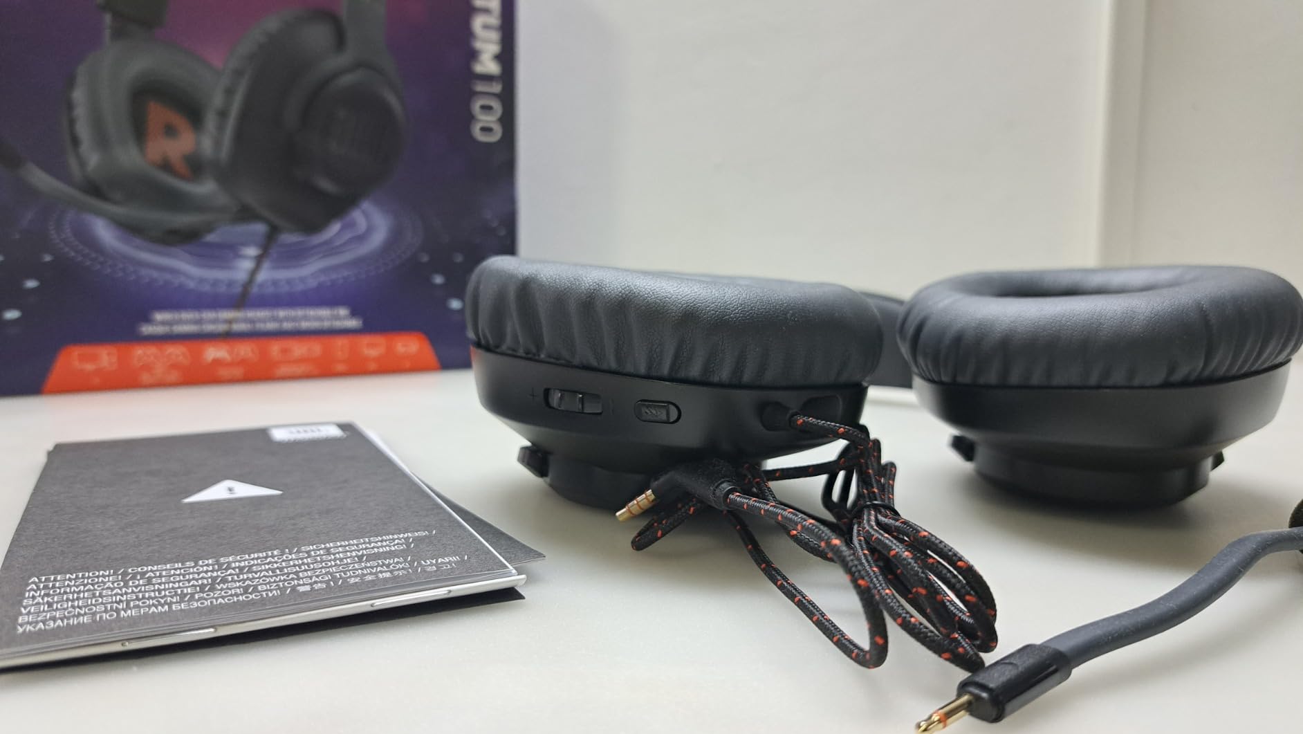 JBL Quantum 100 - Wired Over-Ear Gaming Headphones - Black, Large - Customer Photo 1