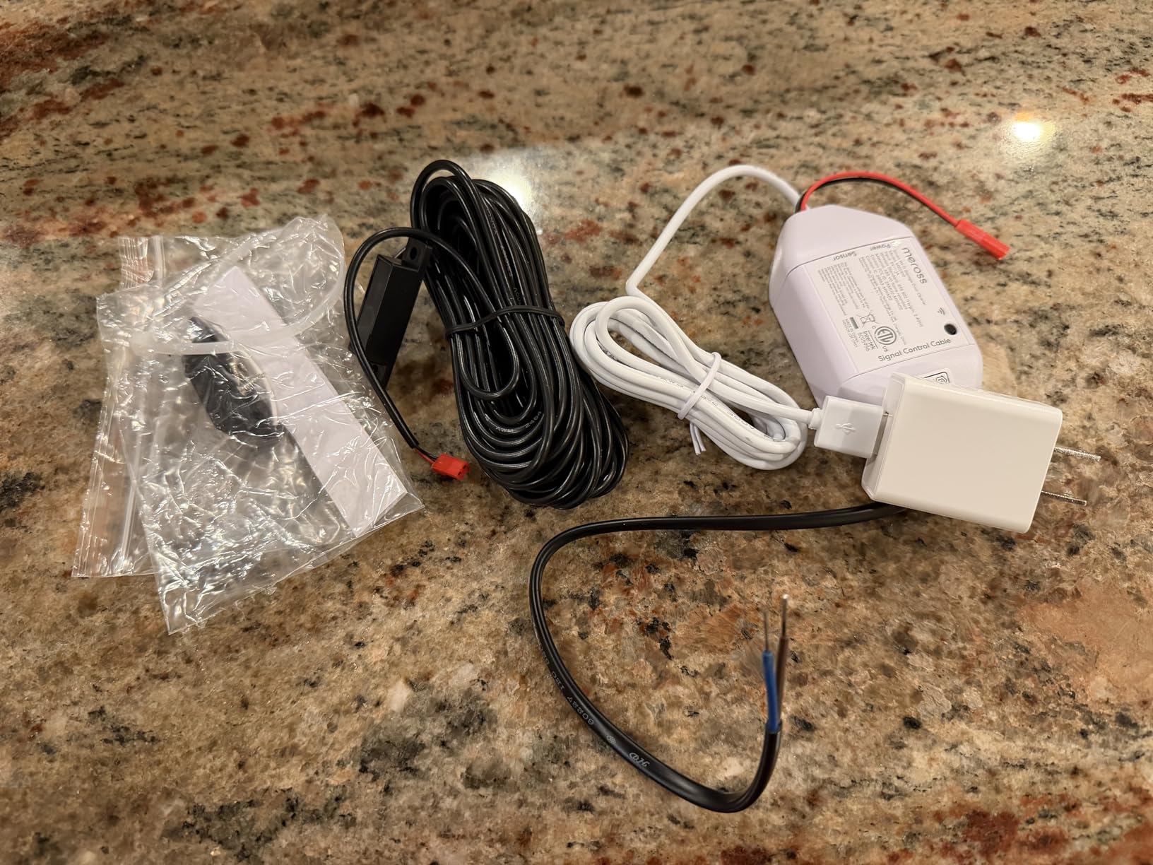meross Smart Garage Door Opener Remote, Compatible with Apple HomeKit, Amazon Alexa, Google Assistant, SmartThings, Siri, CarPlay and Android, Universal WiFi Garage Controller, No Hub Required - Customer Photo 2