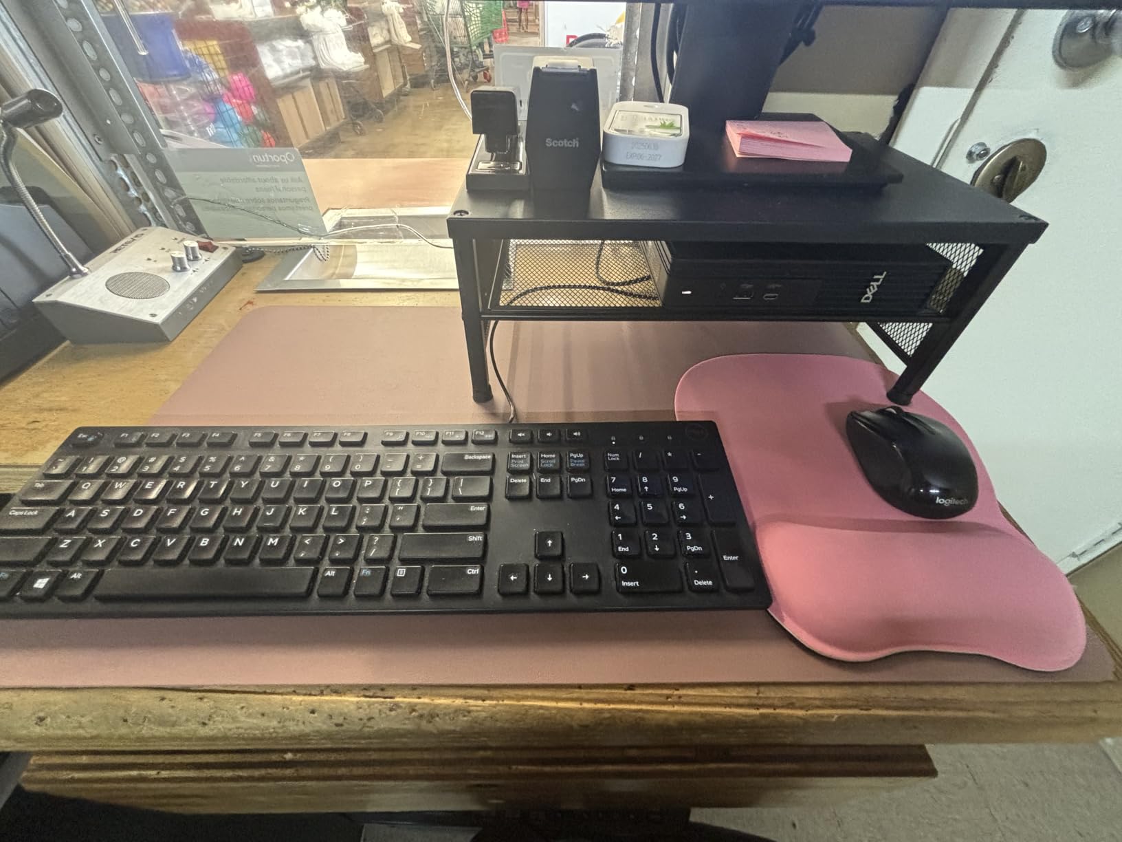 EooCoo Ergonomic Mouse Pad with Wrist Support, Mousepad with Memory Foam Wrist Rest and Non-Slip Base for Computer, Cafe, Home & Office, 9.64 x 8.26 in Office Desk Accessories - Customer Photo 1