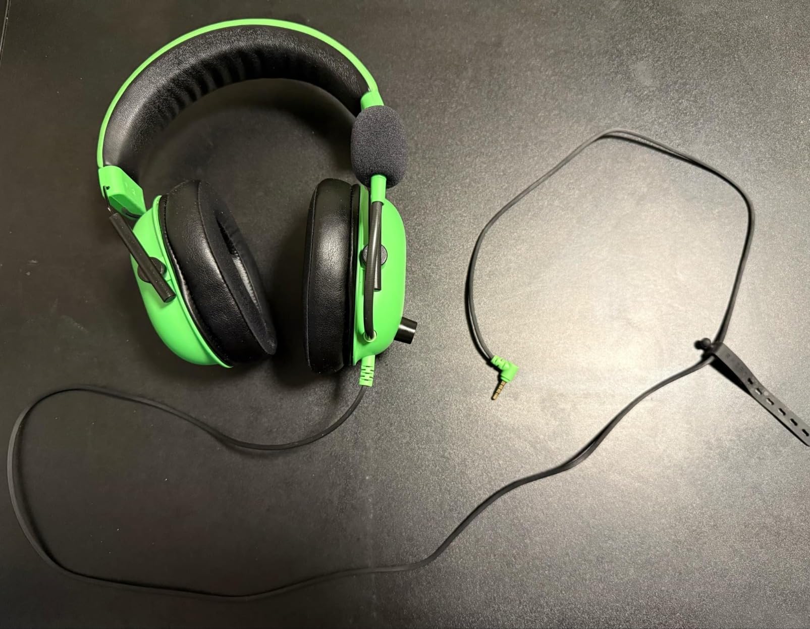 Razer BlackShark V2 X Gaming Headset: 7.1 Surround Sound - 50mm Drivers - Memory Foam Cushion - For PC, PS4, PS5, Switch - 3.5mm Audio Jack - Black - Customer Photo 4