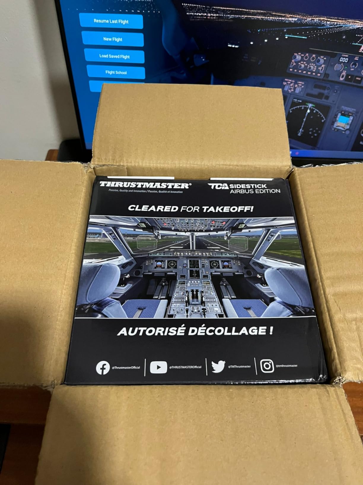 Thrustmaster TCA Sidestick Airbus Edition (Compatible with PC) - Customer Photo 2