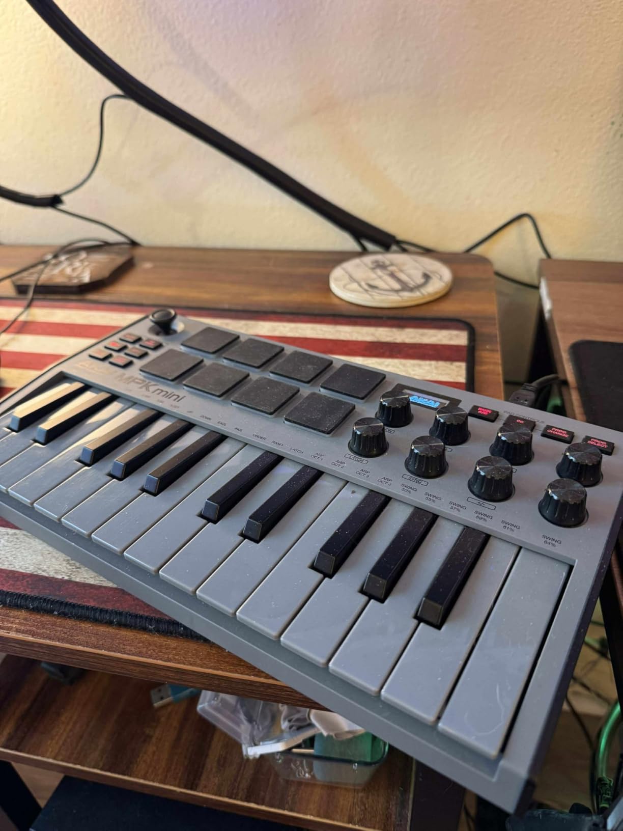 Akai Professional MPK Mini MK3 - 25 Key USB MIDI Keyboard Controller With 8 Backlit Drum Pads, 8 Knobs, Music Production Software and Native Instruments Sound Package (NKS Integration) Customer Review Akai Professional MPK Mini MK3 - 25 Key USB MIDI Keyboard Controller With 8 Backlit Drum Pads, 8 Knobs, Music Production Software and Native Instruments Sound Package (NKS Integration) - Customer Photo 5