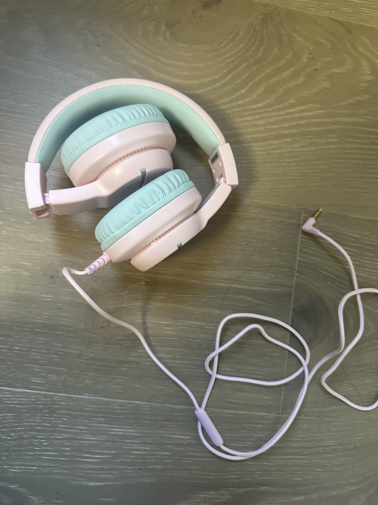 iClever HS19 Kids Headphones for School, Over-Ear for Toddler Boys Girls customer photo 2