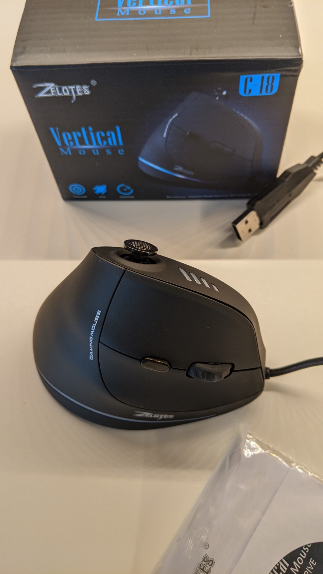 zelotes Wired Gaming Mouse with Joystick, 10000DPI, 11 Programmable Buttons, RGB, USB Optical Corded Vertical Ergonomic Mouse, Mice for Laptop, PC, Mac, Black customer photo 1