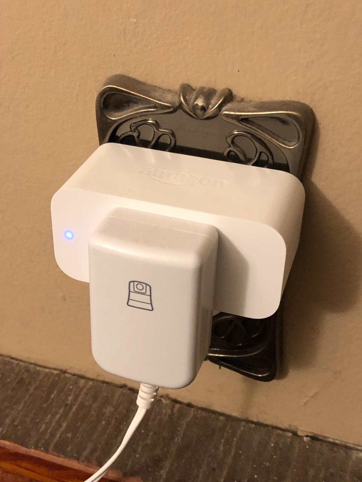 Amazon Smart Plug | Works with Alexa | Simple setup, endless possibilities - Customer Photo 1